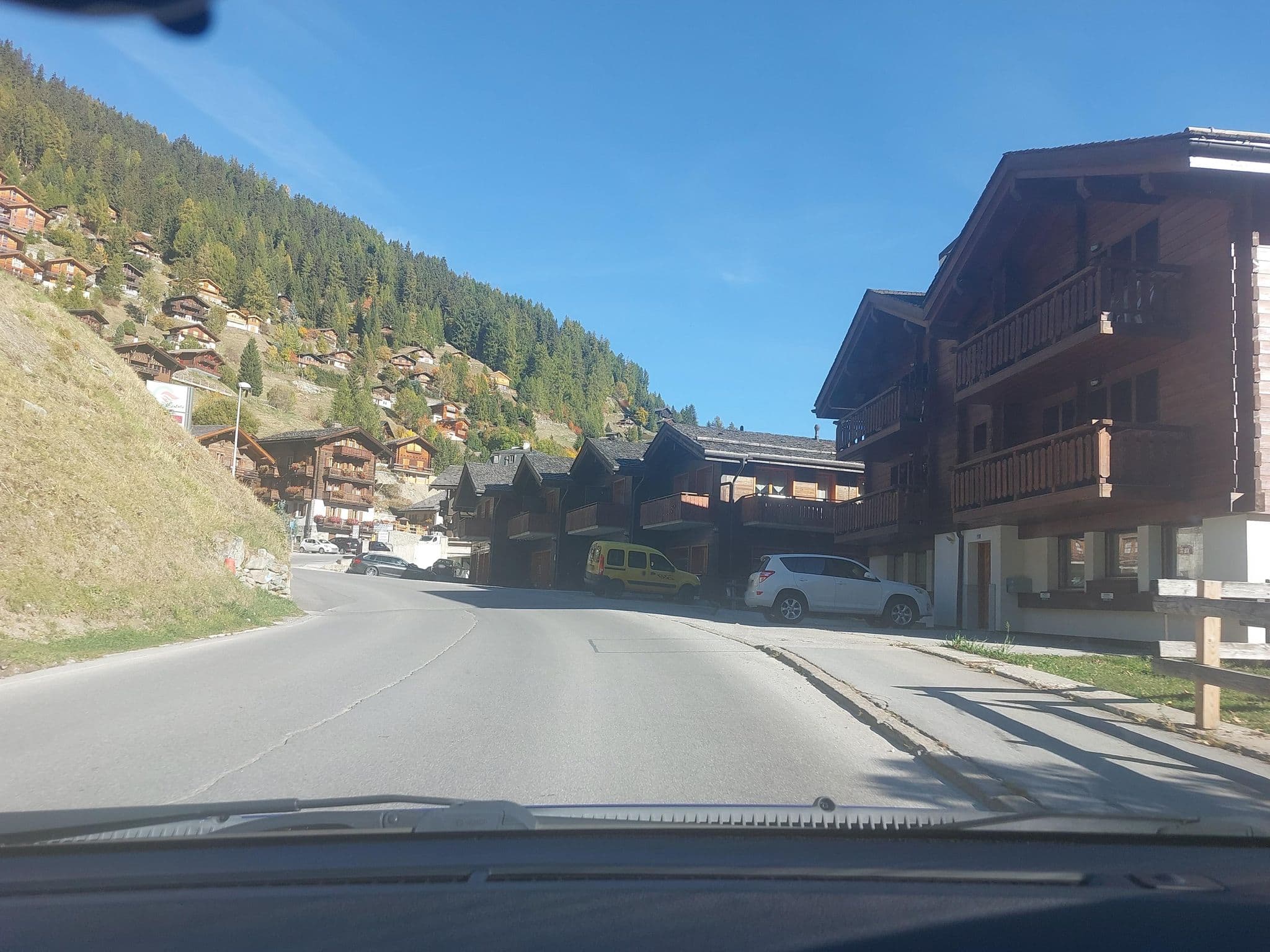 Street view near Résidence Platane B, Evolène — © Balbenar (CC BY-SA · Mapillary)