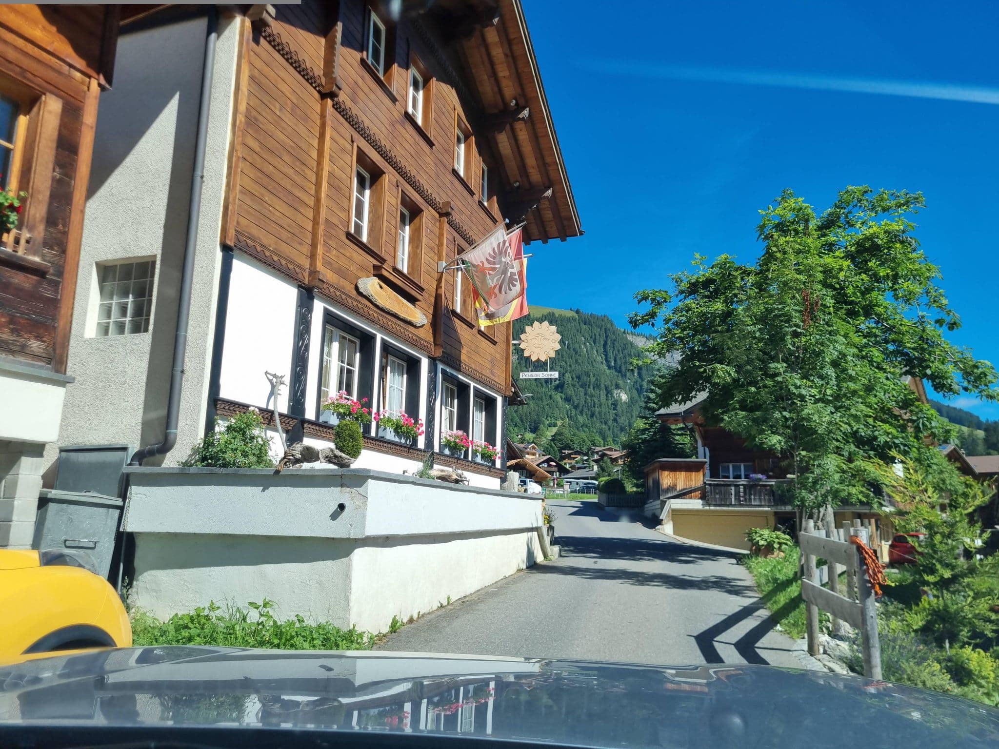 Street view near Pension Sonne, Adelboden — © Yha1 (CC BY-SA · Mapillary)