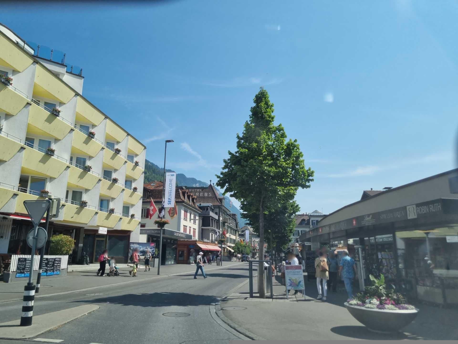 Street view near Best Western Hotel Bernerhof, Unterseen — © Yha1 (CC BY-SA · Mapillary)
