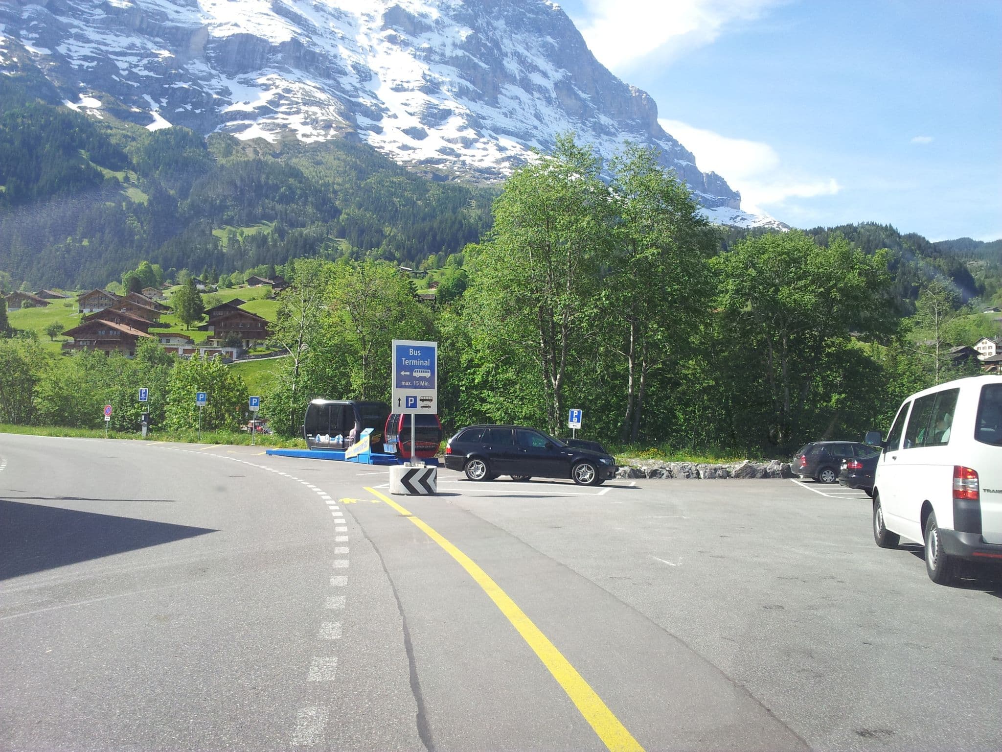 Street view near Eiger Lodge Chic, Grindelwald — © sp8962de (CC BY-SA · Mapillary)