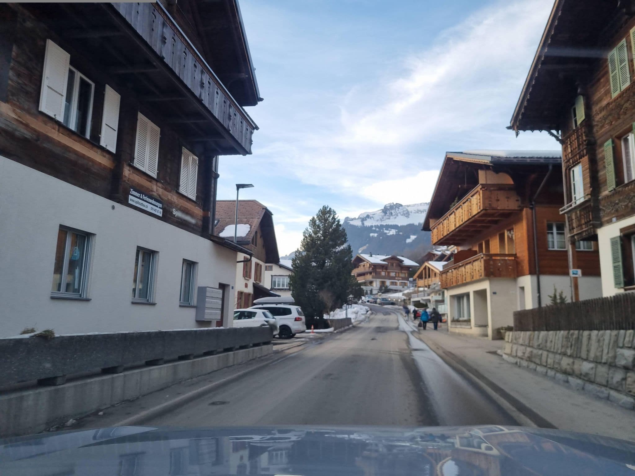 Street view near Romantik Hotel Schweizerhof in Grindelwald, Switzerland, Grindelwald — © Yha1 (CC BY-SA · Mapillary)