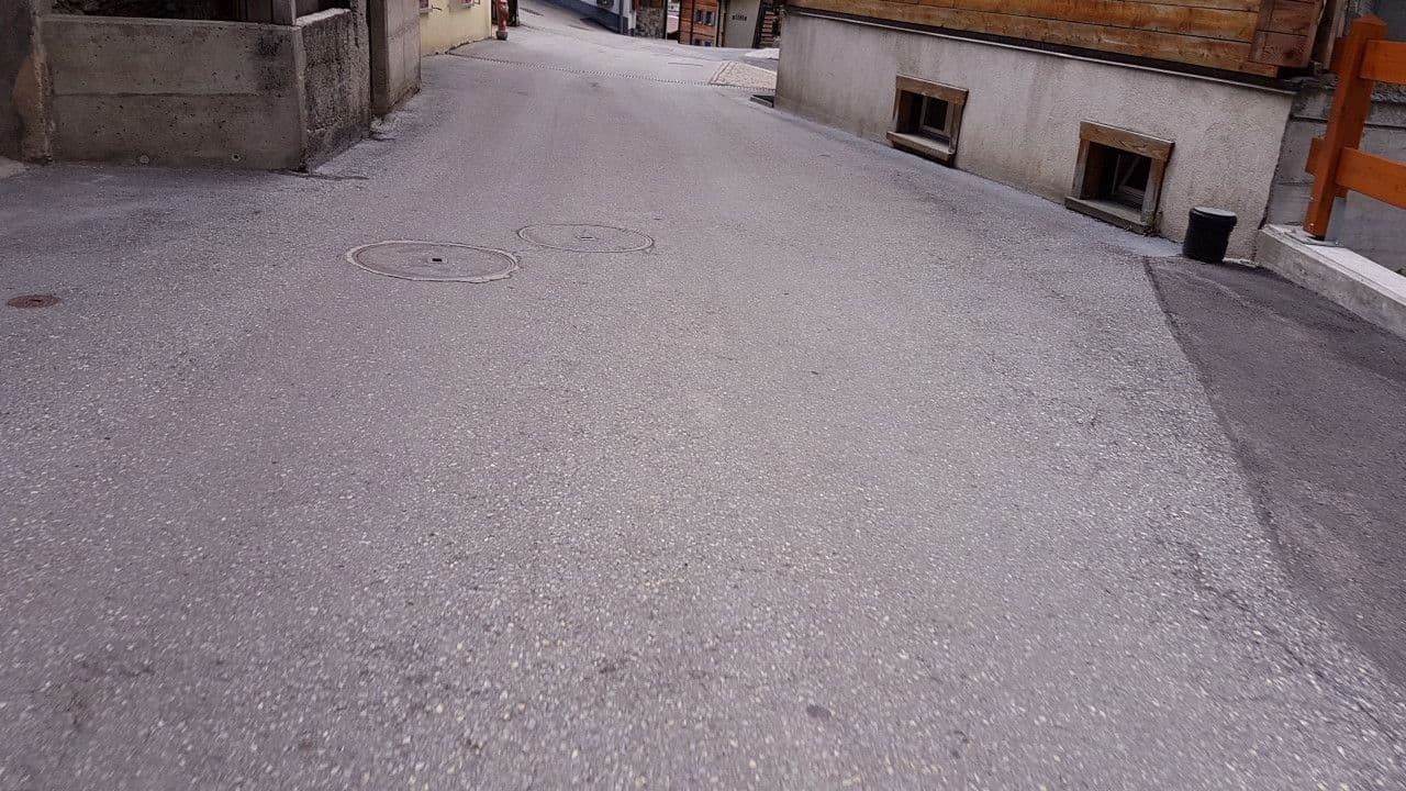 Street view near Utoring apartments, Leukerbad — © trac71 (CC BY-SA · Mapillary)