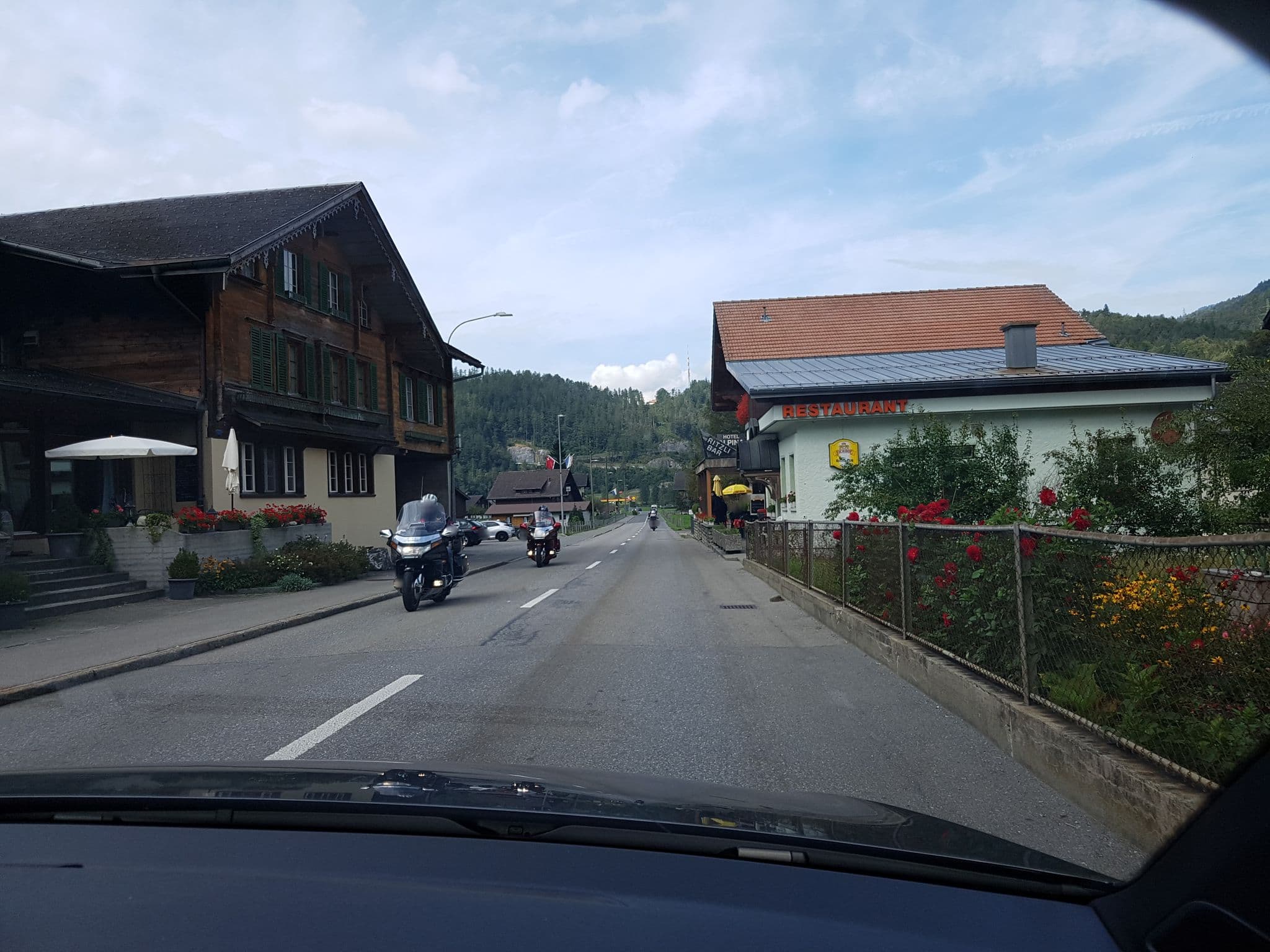 Street view near Hotel-Restaurant Alpina, Meiringen — © axe (CC BY-SA · Mapillary)