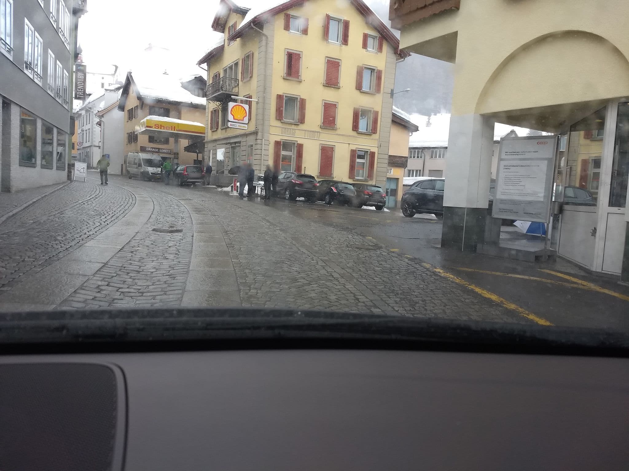 Street view near Kirchhübel - Hotel GmbH, Andermatt — © schalke_05 (CC BY-SA · Mapillary)