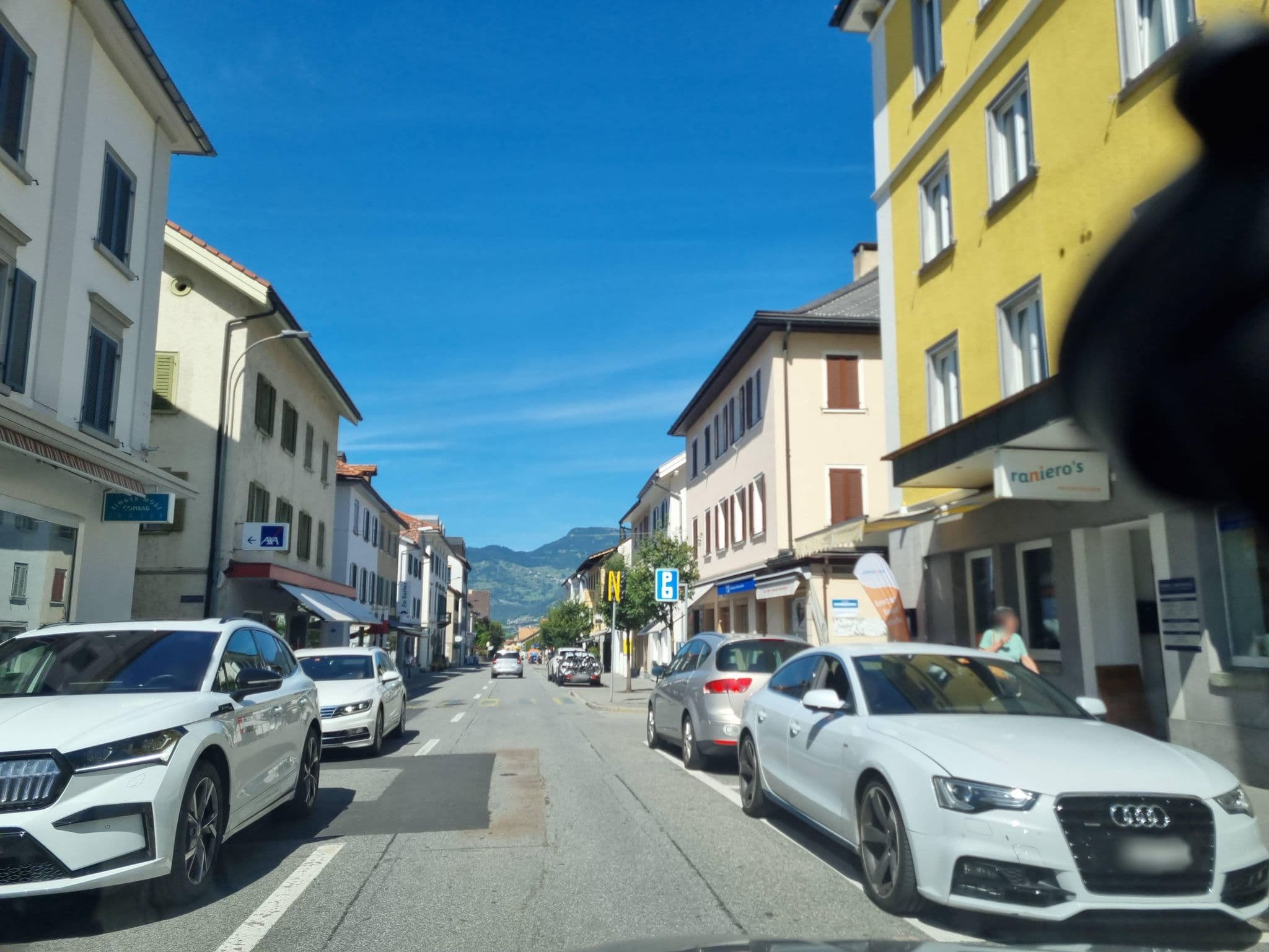 Street view near Hotel Viamala, Thusis — © dsmm (CC BY-SA · Mapillary)