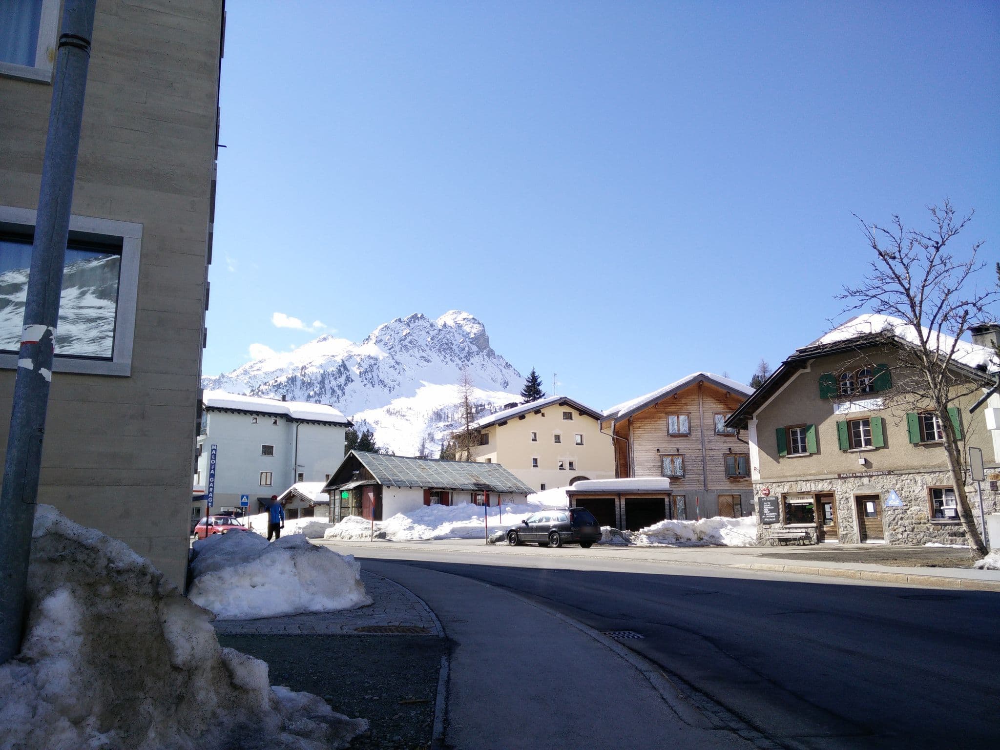 Street view near Albergo Pranzaira, St. Moritz — © eliasp (CC BY-SA · Mapillary)