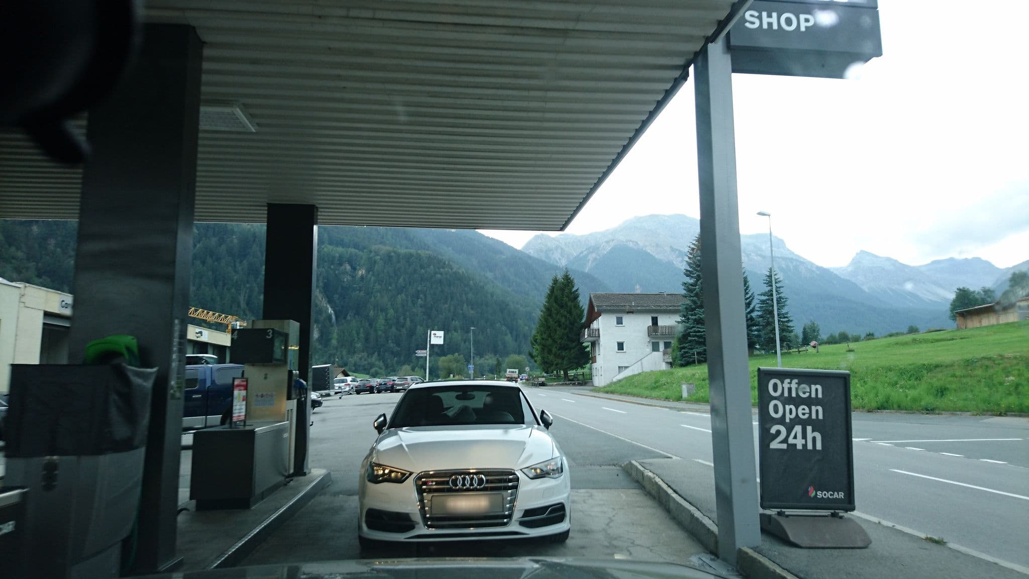 Street view near Chasa Pradatsch, Scuol — © voschix (CC BY-SA · Mapillary)
