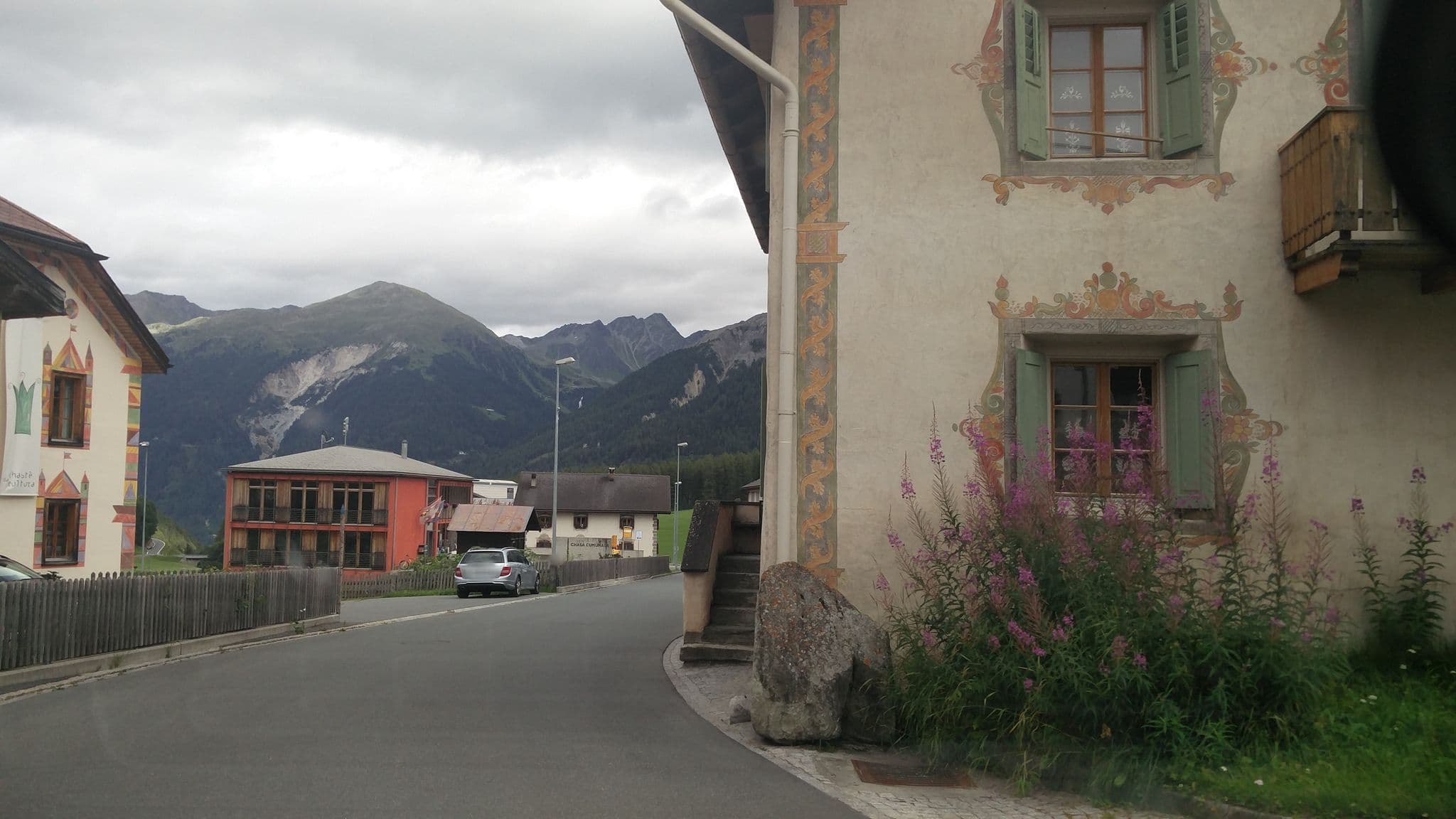 Street view near Hotel Landgasthof Staila, Scuol — © lumi (CC BY-SA · Mapillary)