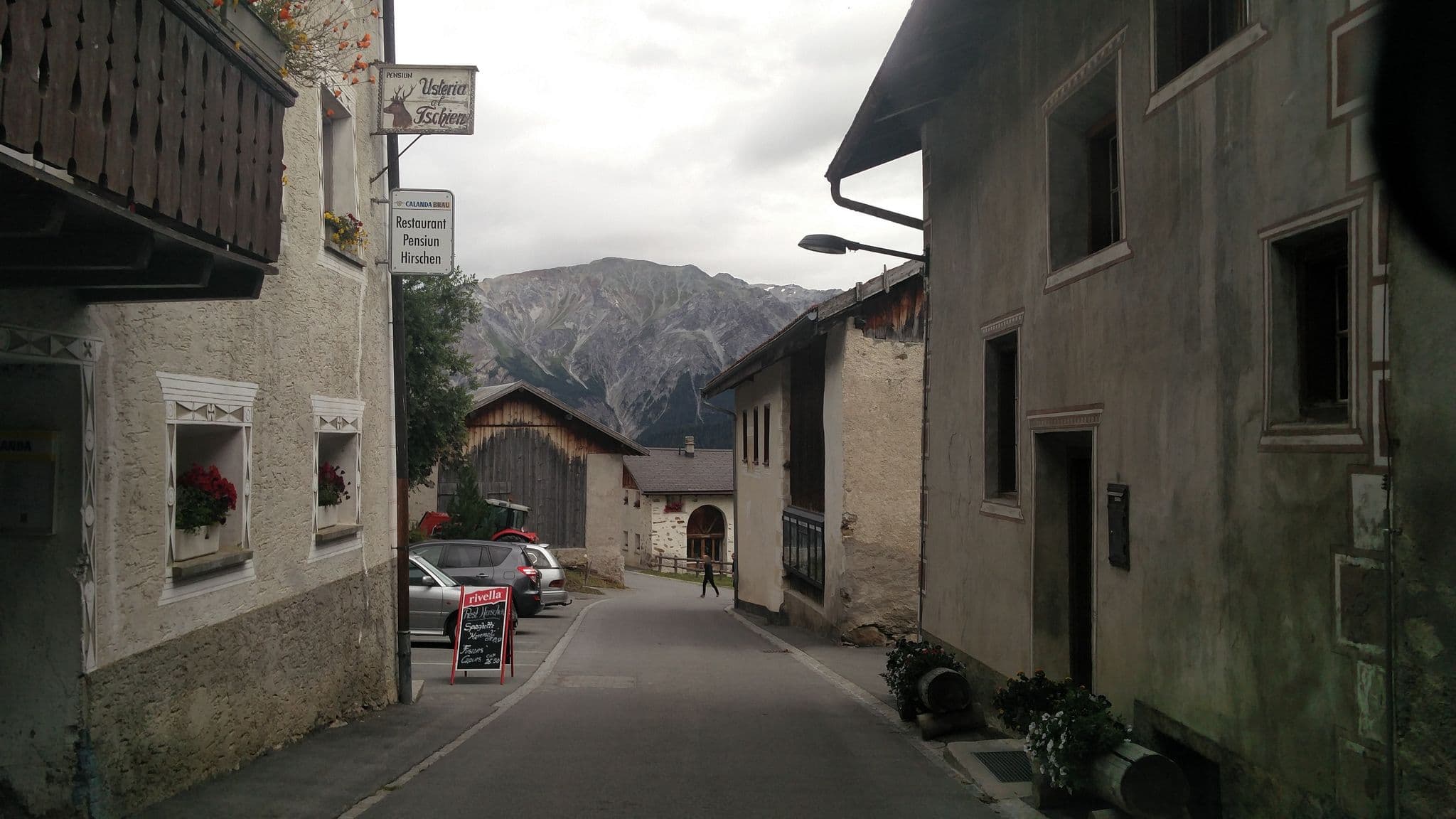 Street view near Pension Hirschen, Scuol — © lumi (CC BY-SA · Mapillary)