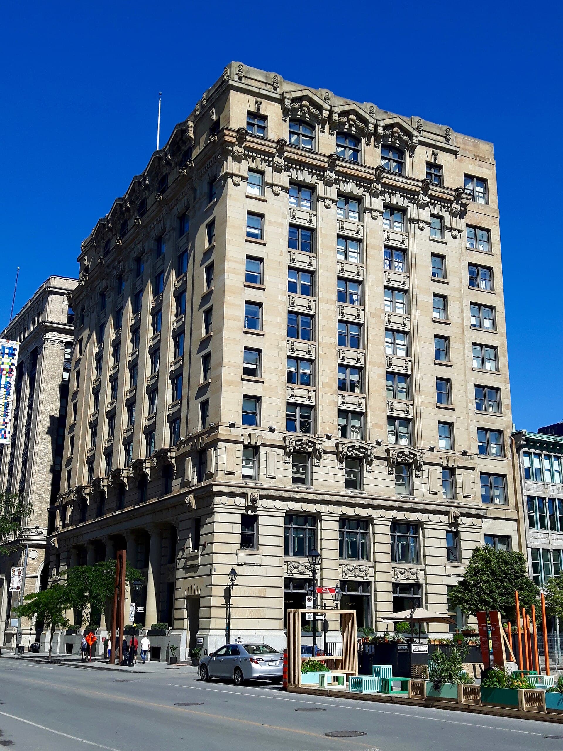 Hôtel St. Paul (via Wikimedia Commons, CC BY-SA 4.0)