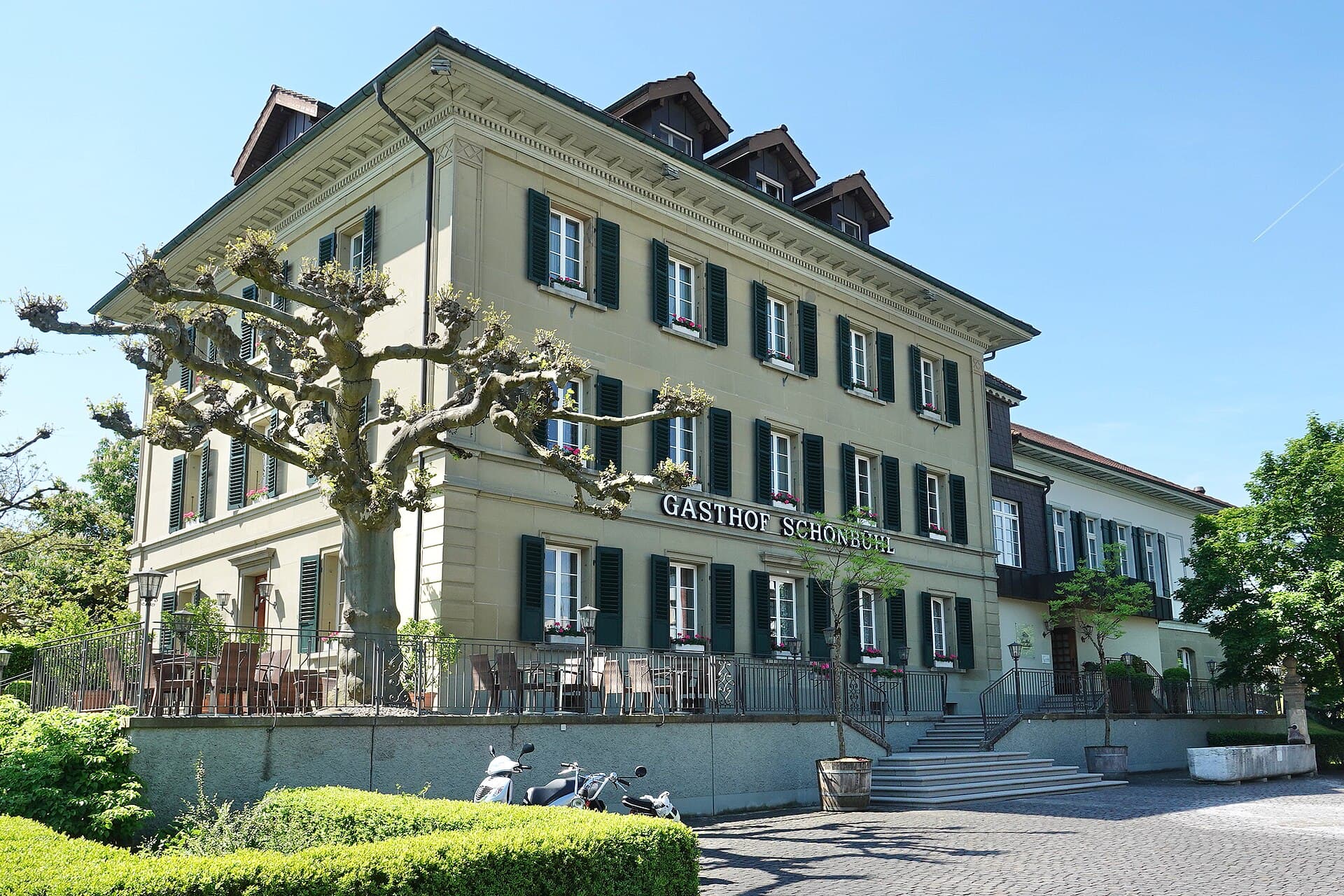 Landgasthof Schönbühl (via Wikimedia Commons, CC BY 4.0)