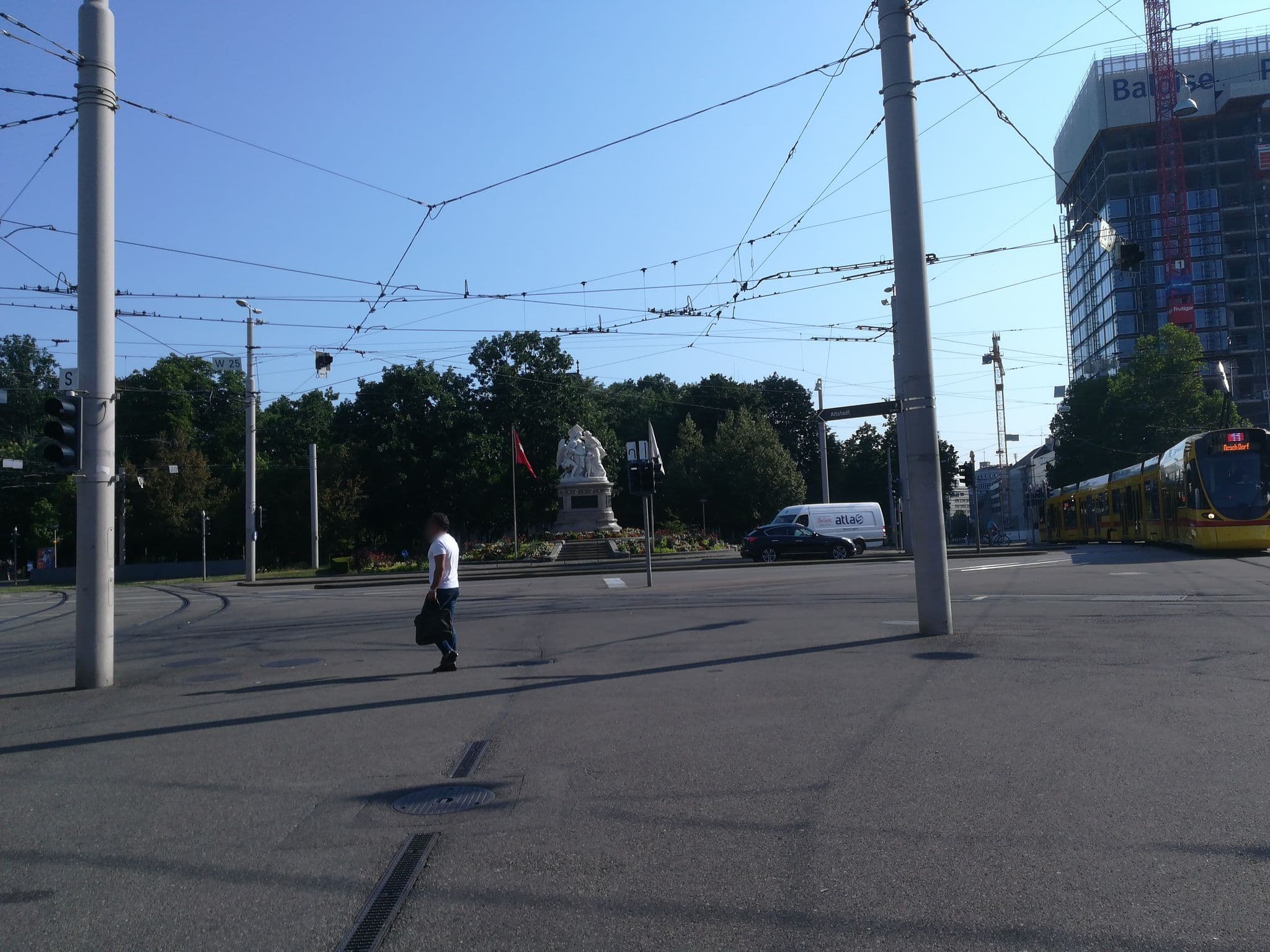 Street view near Grand Hotel Euler, Basel — © mr4703 (CC BY-SA · Mapillary)