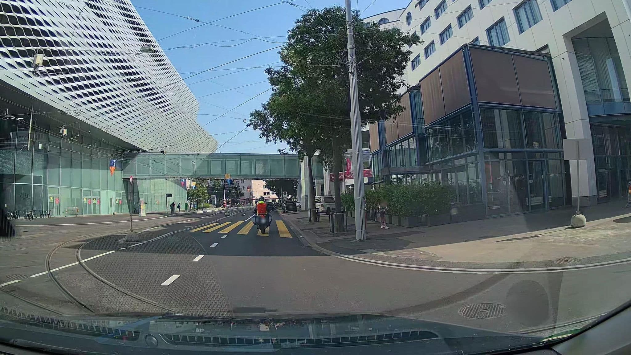 Street view near Swissôtel Le Plaza Basel, Basel — © StefanS79 (CC BY-SA · Mapillary)