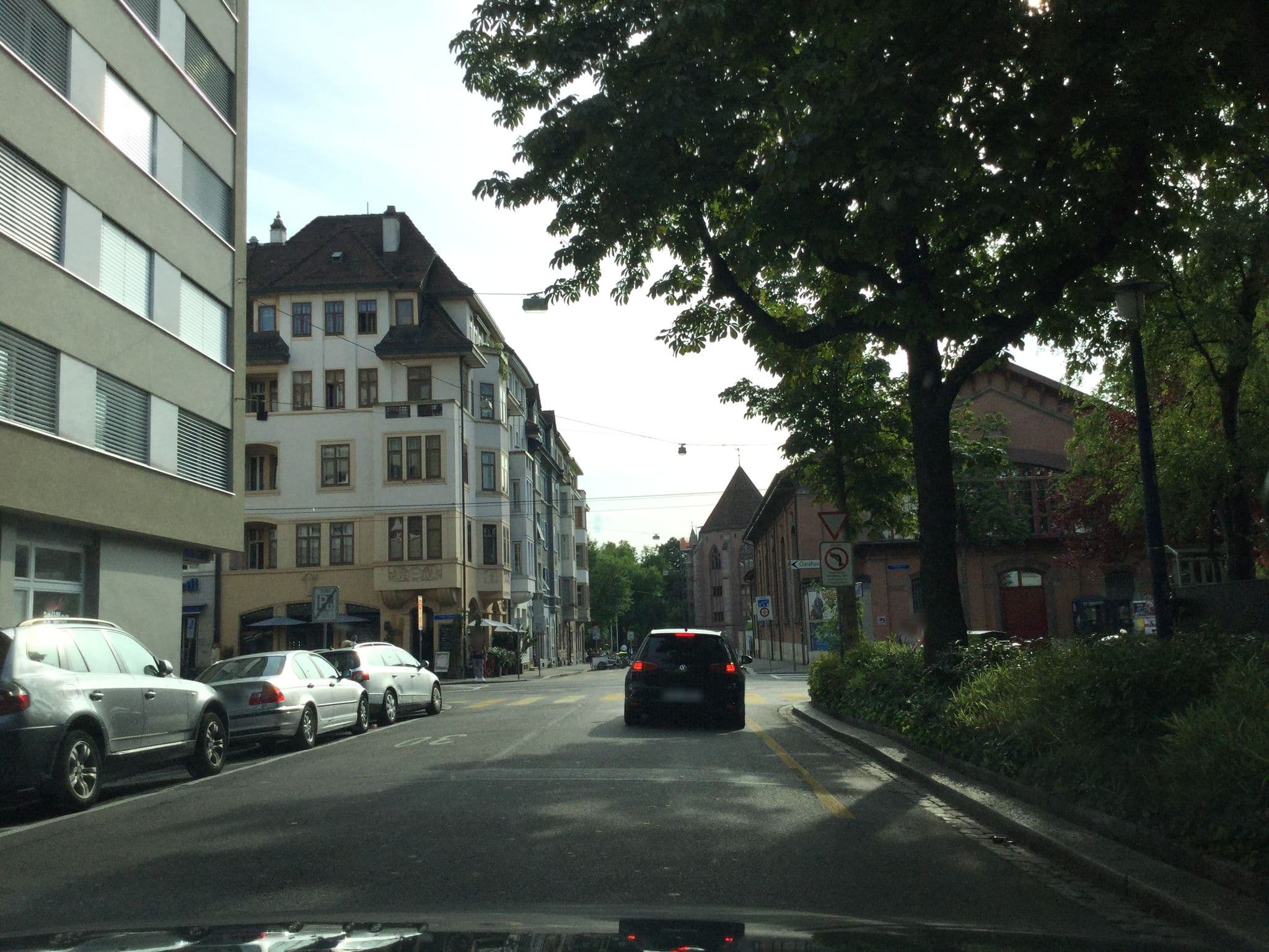 Street view near Becozy Rooms, Basel — © swalther (CC BY-SA · Mapillary)