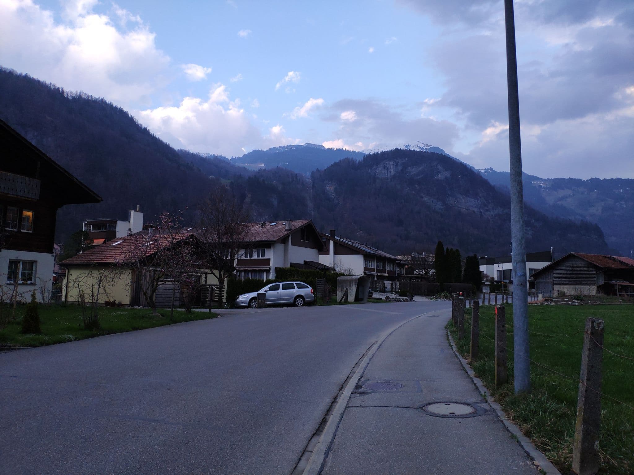 Street view near Montanara, Meiringen — © pmatuszy (CC BY-SA · Mapillary)
