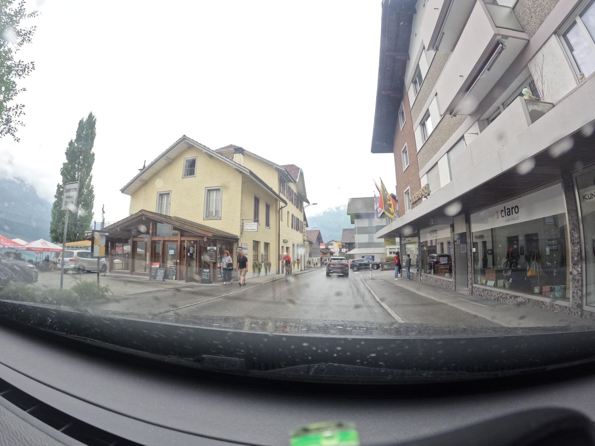 Street view near Spielakademie Brienz AG, Brienz — © vinisa (CC BY-SA · Mapillary)