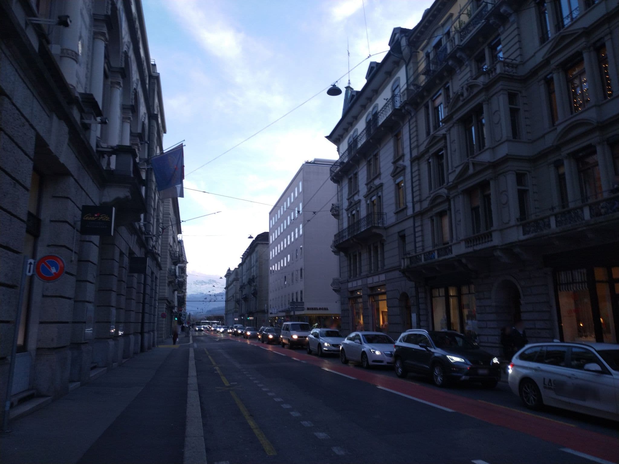Street view near NH Luzern Hotel, Luzern — © pablopita (CC BY-SA · Mapillary)