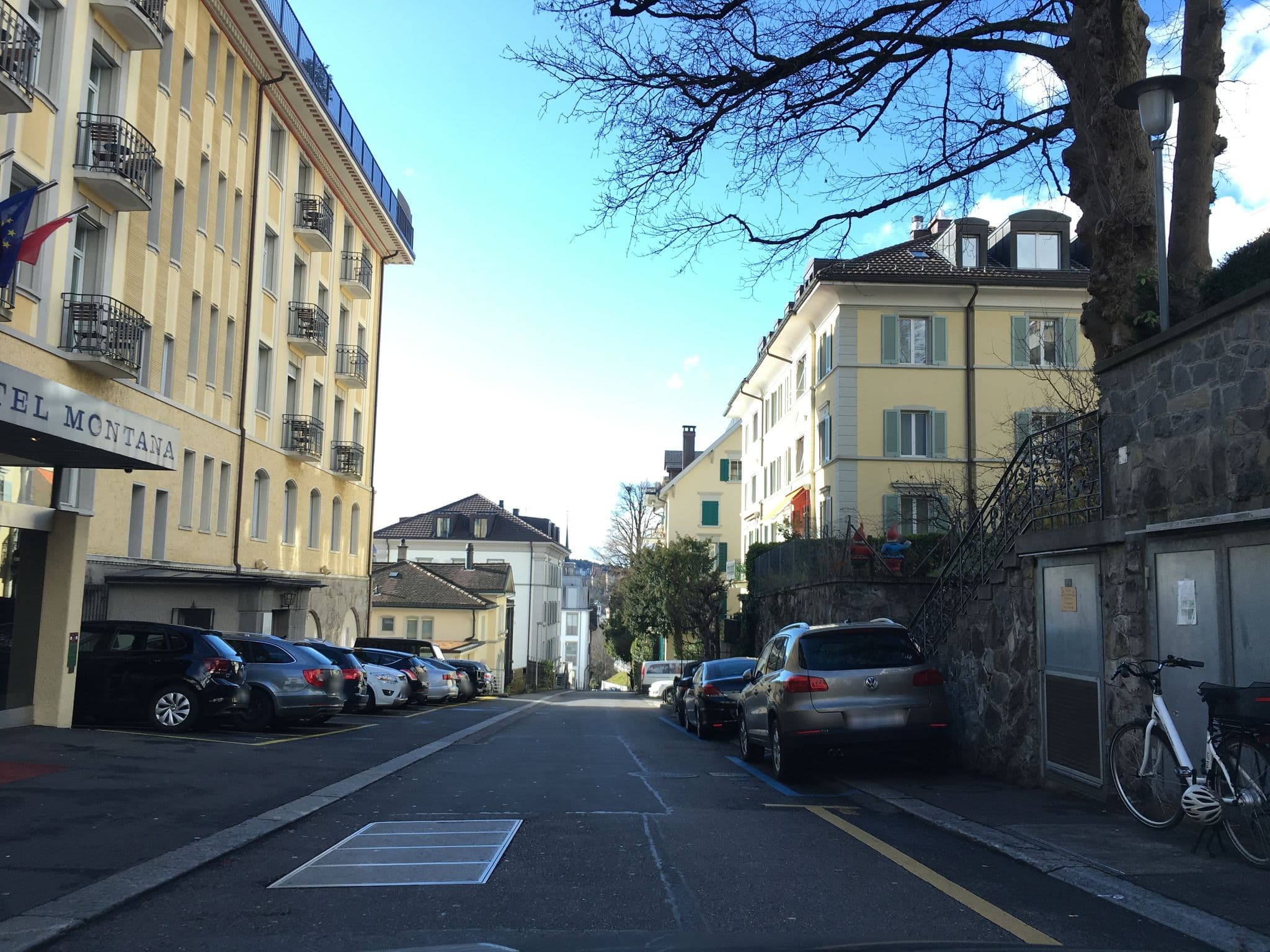 Street view near Food & Beverage, Luzern — © toaoa (CC BY-SA · Mapillary)