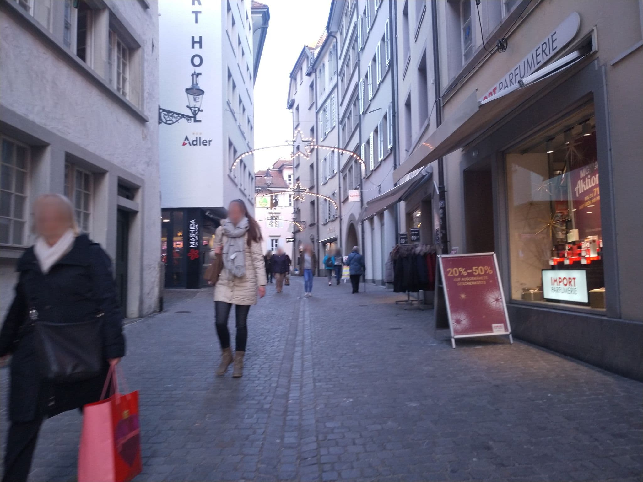 Street view near Aparthotel Adler, Luzern — © pablopita (CC BY-SA · Mapillary)