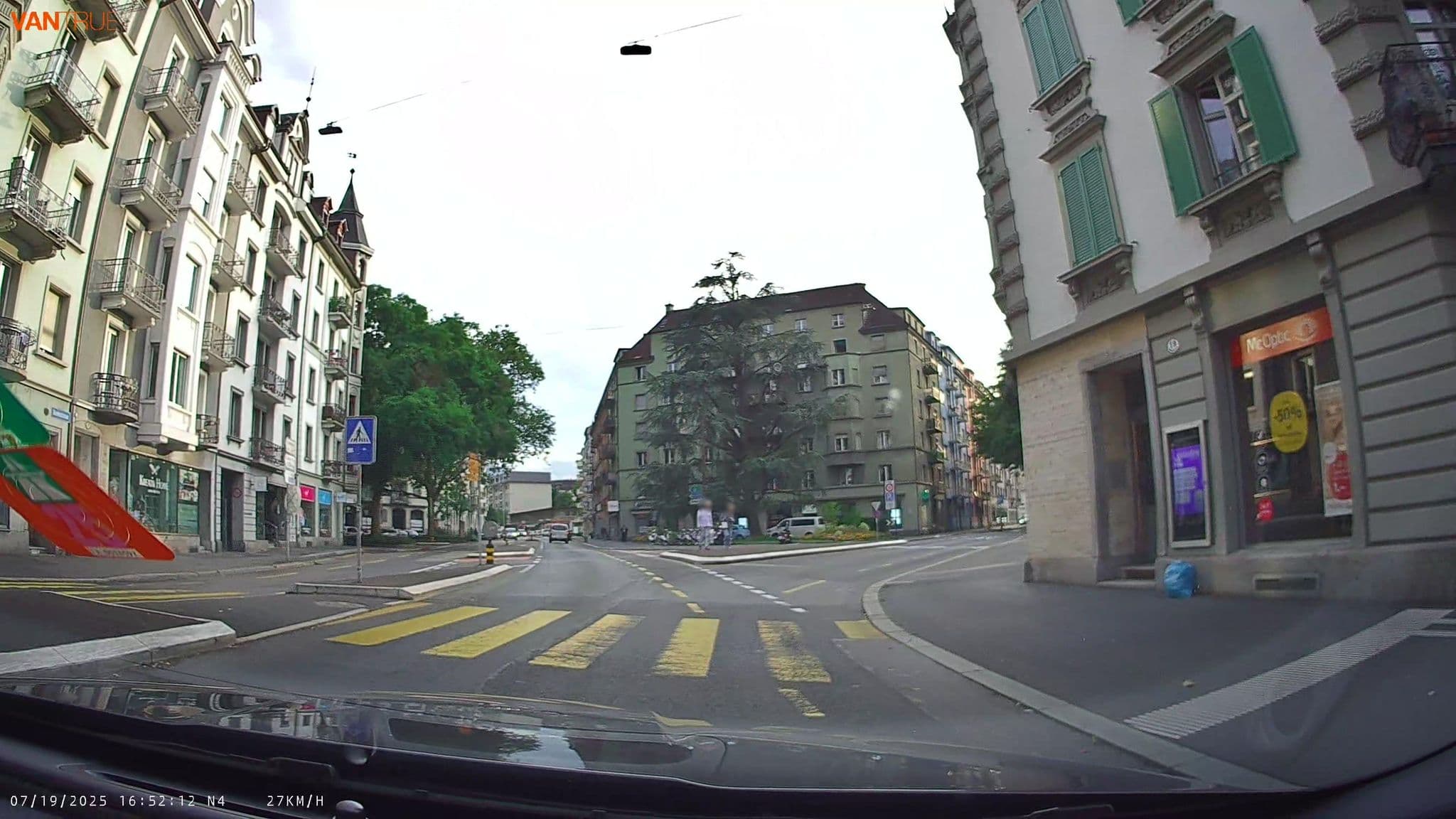 Street view near Homerental - Apartmenthaus Winkelried, Luzern — © fcignat (CC BY-SA · Mapillary)