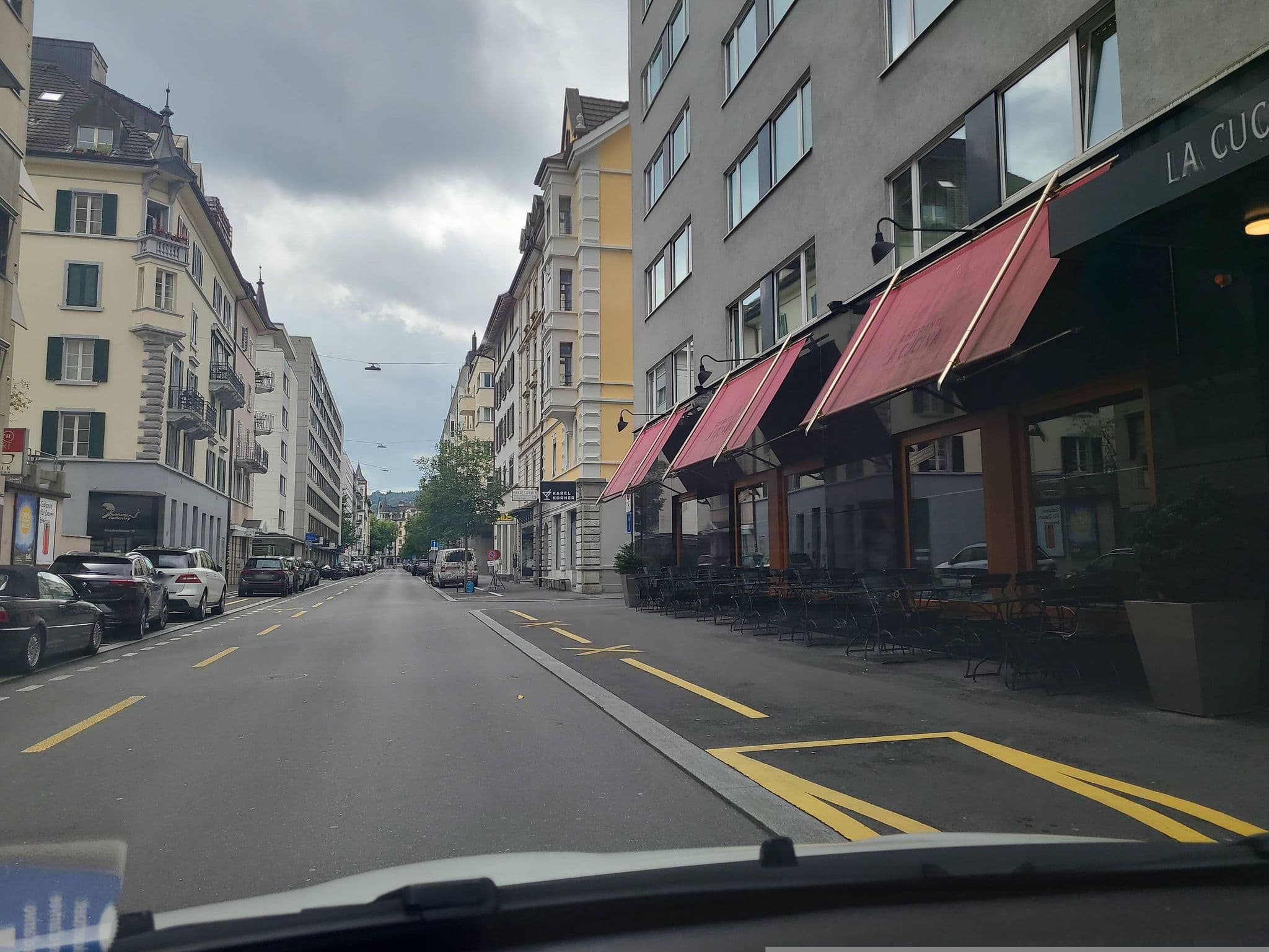 Street view near Homerental - Apartmenthaus Kaufmann, Luzern — © chrisbeddow (CC BY-SA · Mapillary)