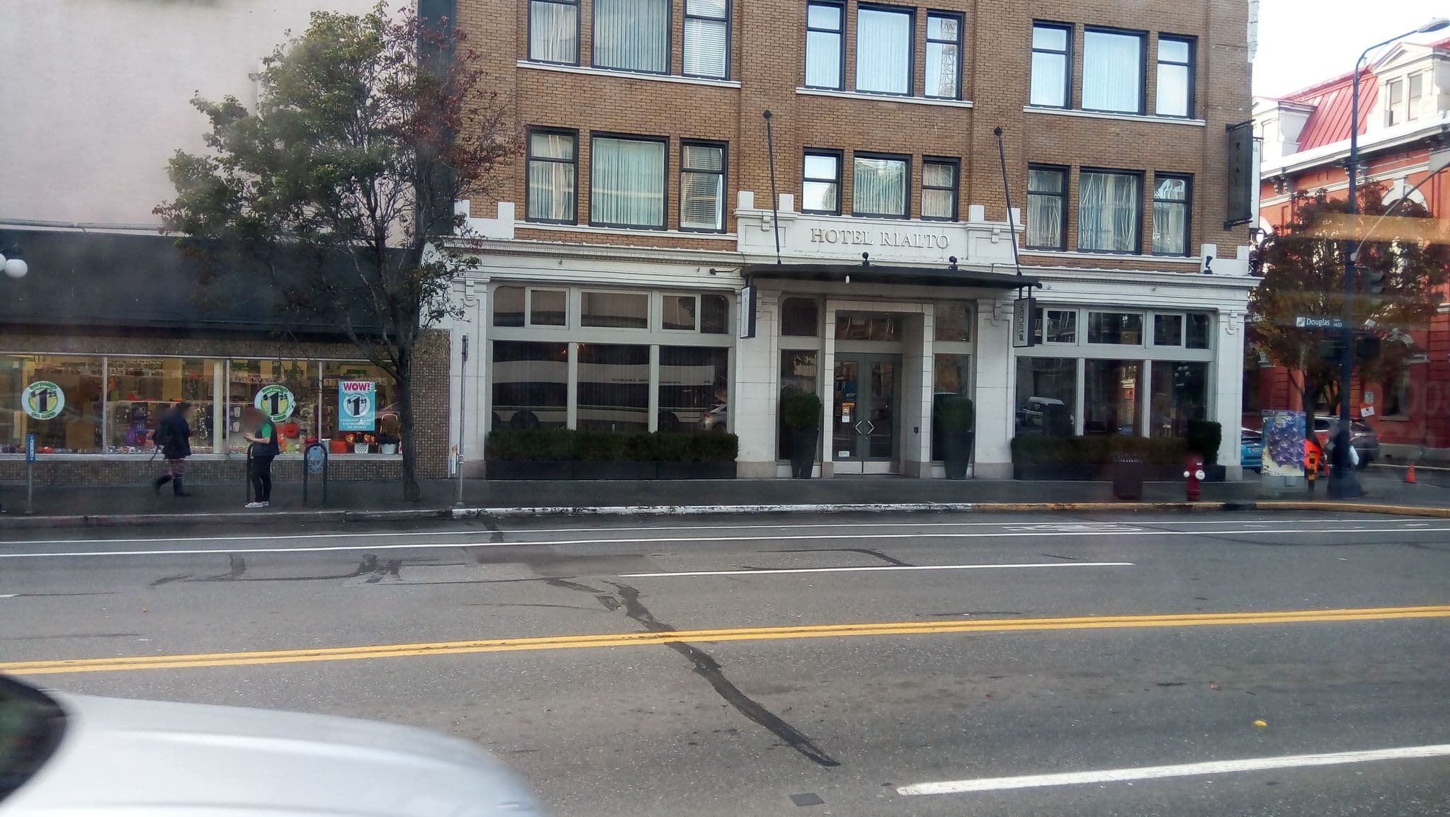 Street view near Hotel Rialto, Victoria-Downtown — © glennletham (CC BY-SA · Mapillary)