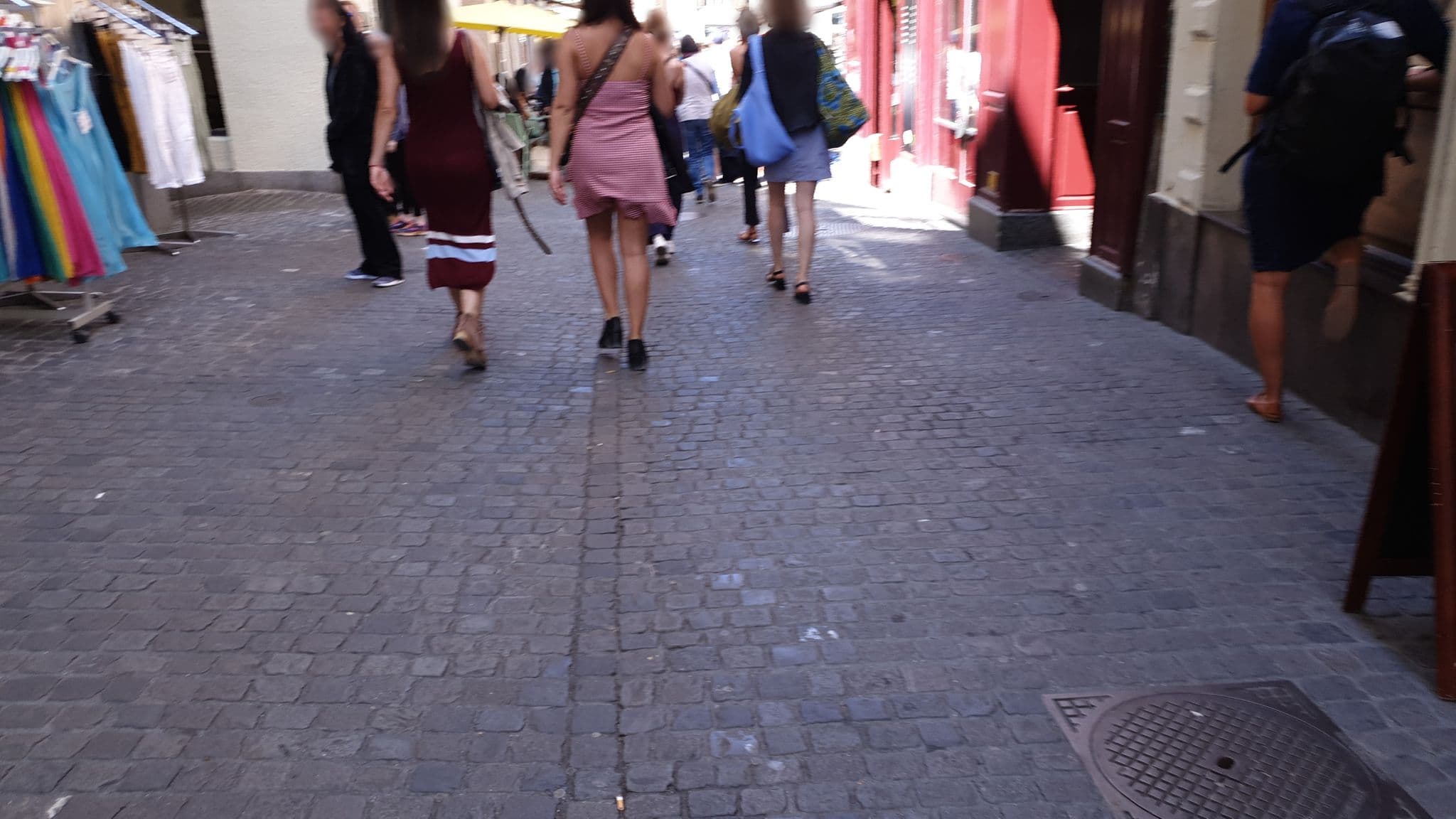 Street view near Interlaken, Zürich (Kreis 1) / Rathaus — © jopparn (CC BY-SA · Mapillary)