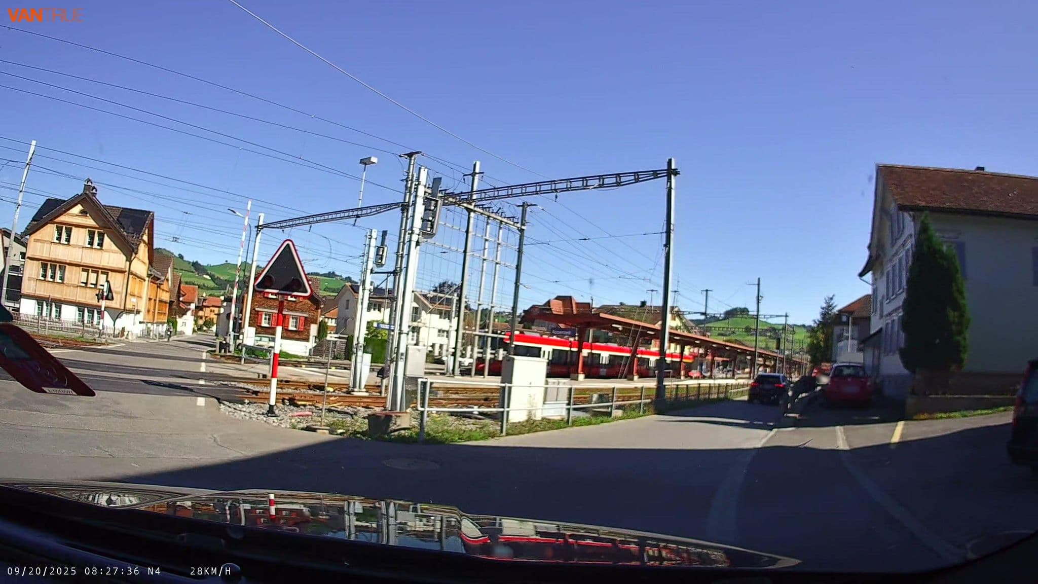 Street view near Restaurant Hotel Stossplatz, Appenzell — © fcignat (CC BY-SA · Mapillary)