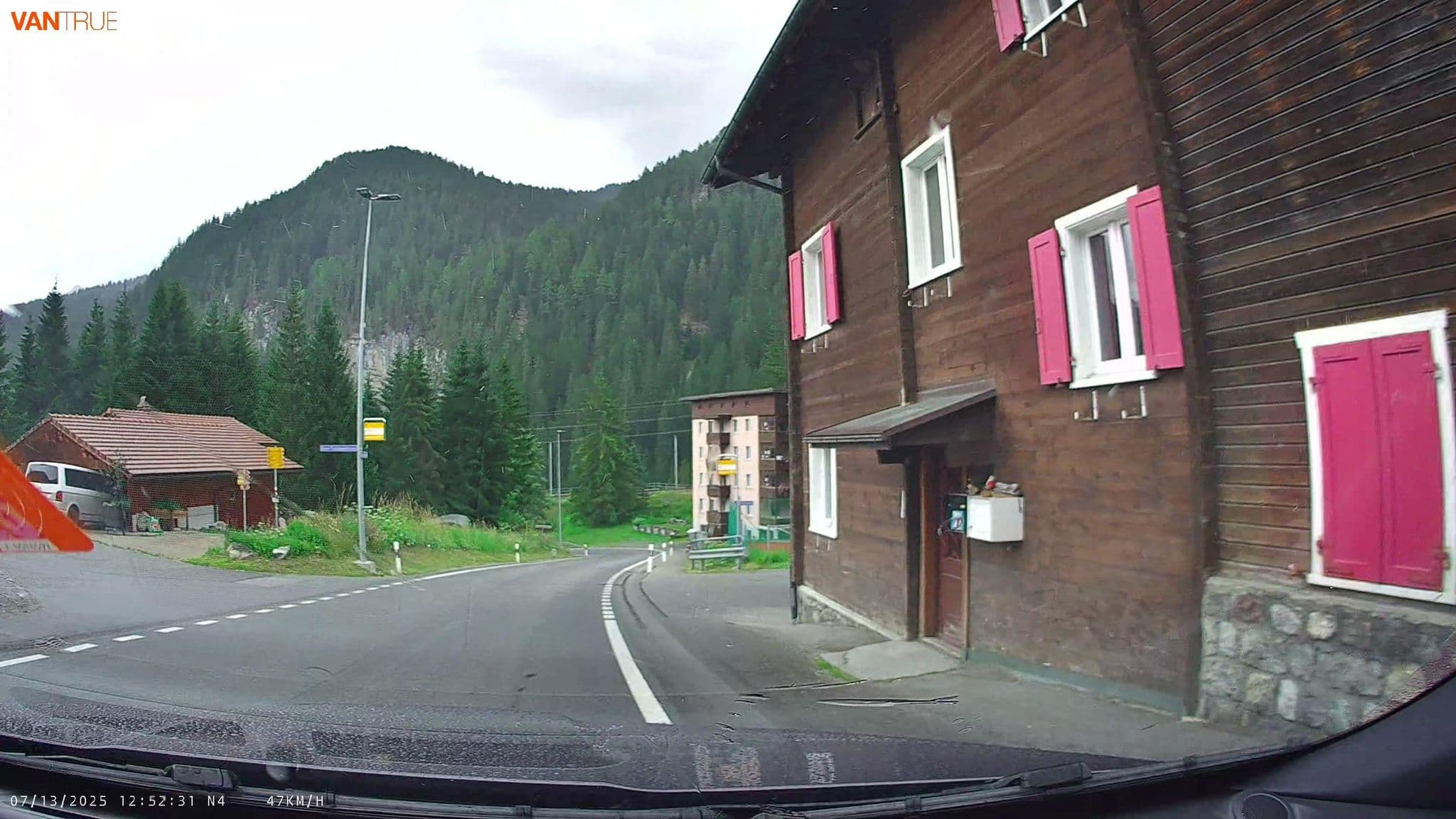 Street view near Hotel Ramoz, Arosa — © fcignat (CC BY-SA · Mapillary)