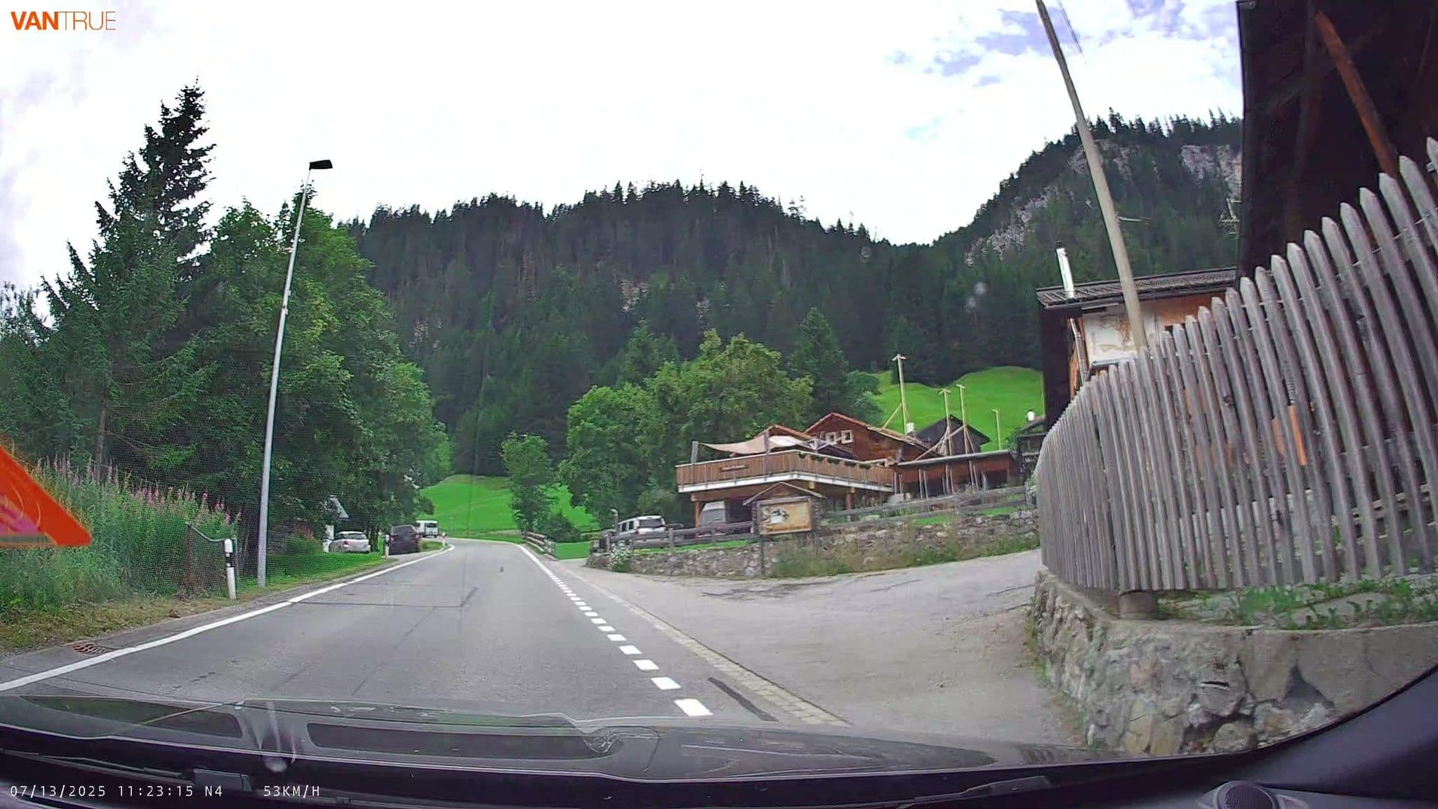 Street view near Landgasthof Rütihof, Arosa — © fcignat (CC BY-SA · Mapillary)