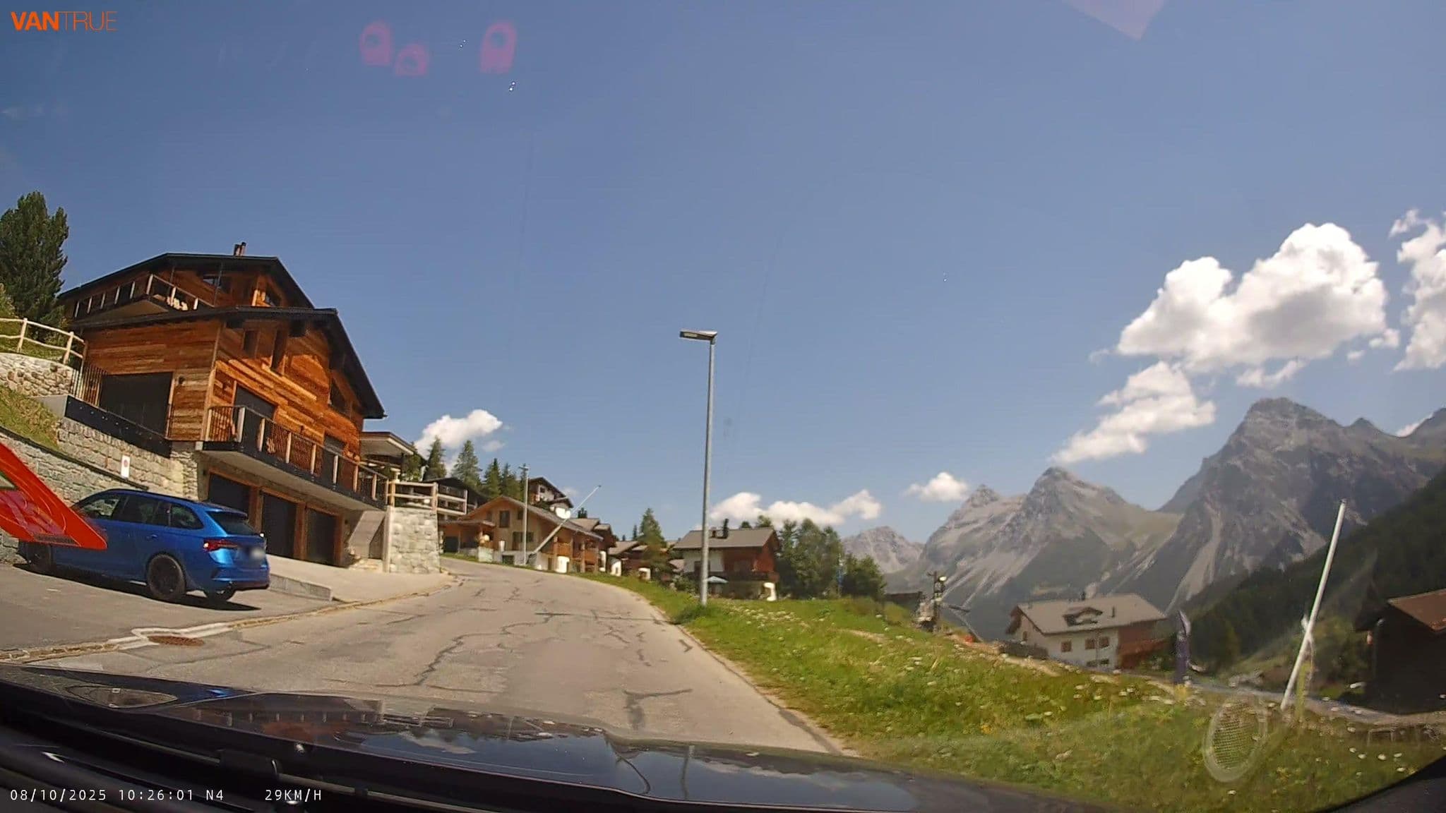 Street view near Hotel Cristallo Arosa AG, Arosa — © fcignat (CC BY-SA · Mapillary)