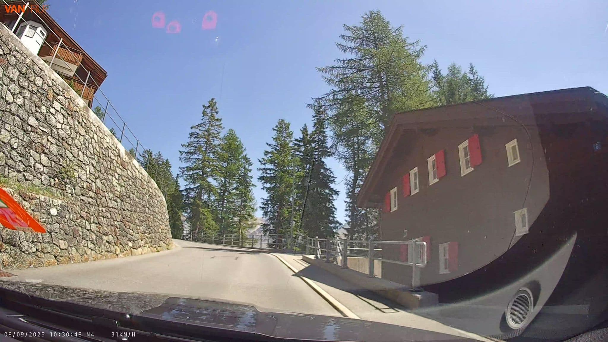 Street view near Hotel Metropol, Arosa — © fcignat (CC BY-SA · Mapillary)
