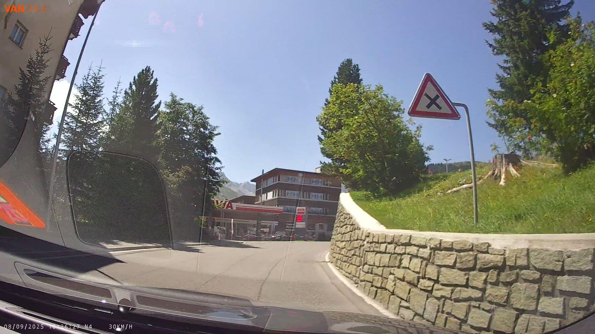 Street view near Montefiori 1, Arosa — © fcignat (CC BY-SA · Mapillary)