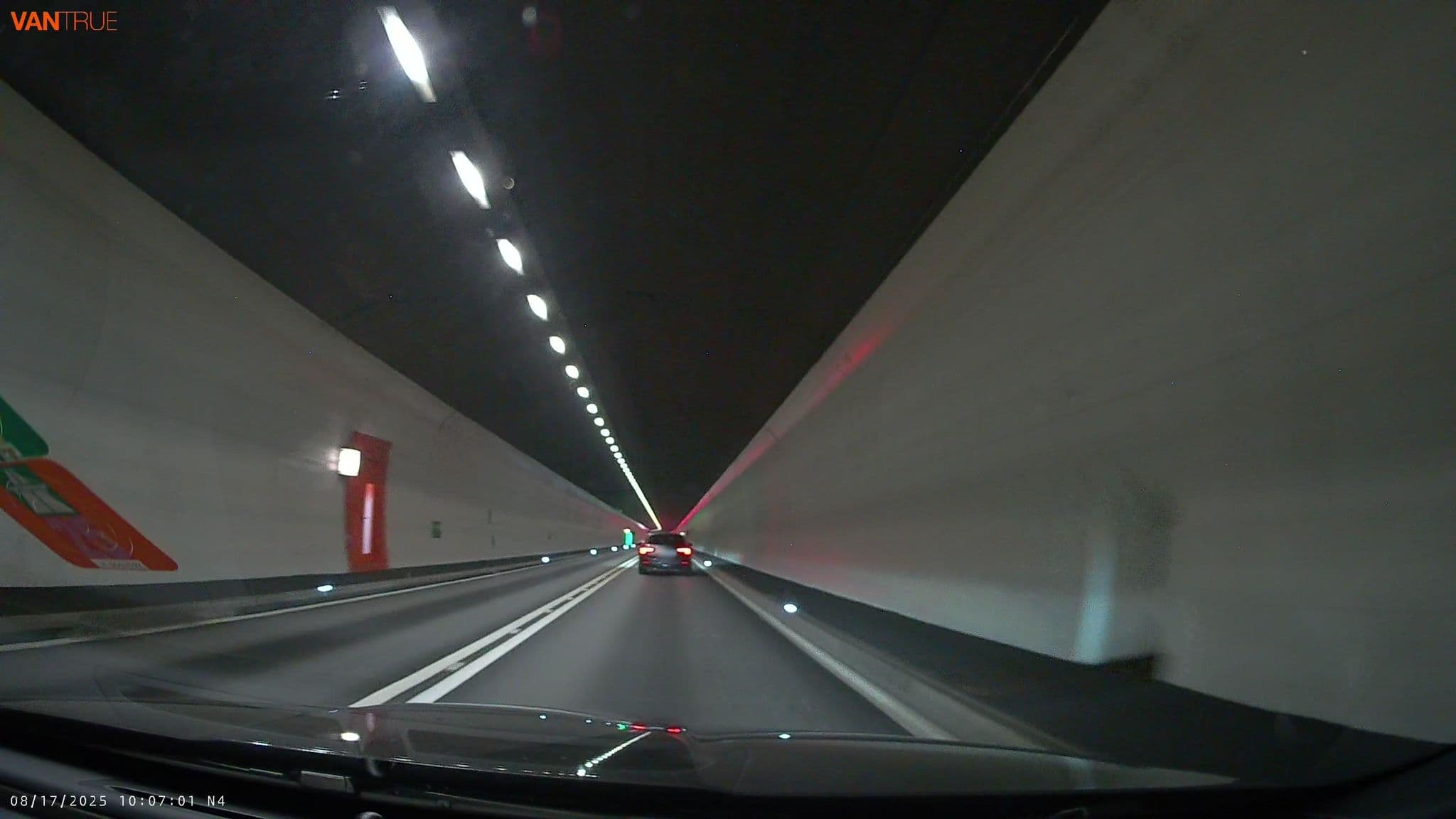 Street view near FEWO Jecklin, Klosters Serneus — © fcignat (CC BY-SA · Mapillary)