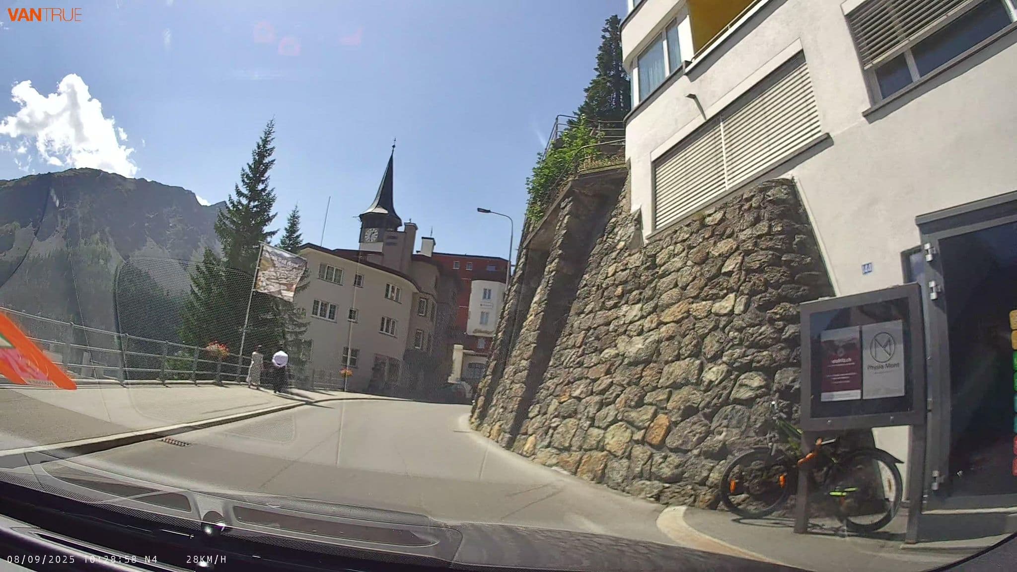 Street view near Hotel Haus Lamm Arosa, Arosa — © fcignat (CC BY-SA · Mapillary)