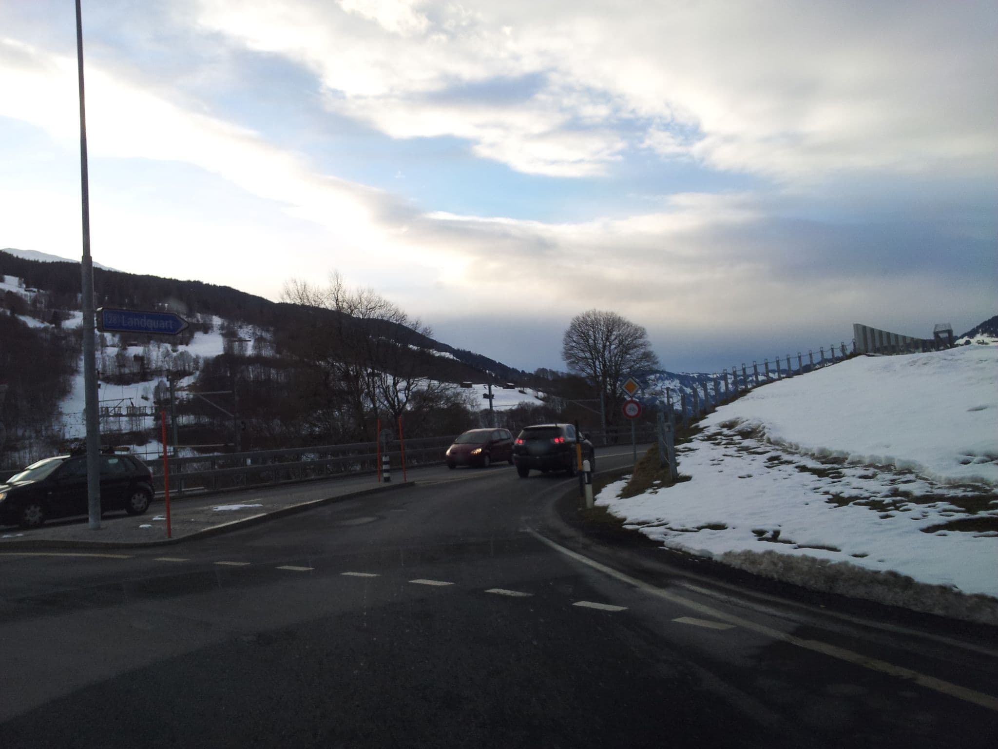 Street view near Chalet Von Alten, Klosters Serneus — © sp8962de (CC BY-SA · Mapillary)
