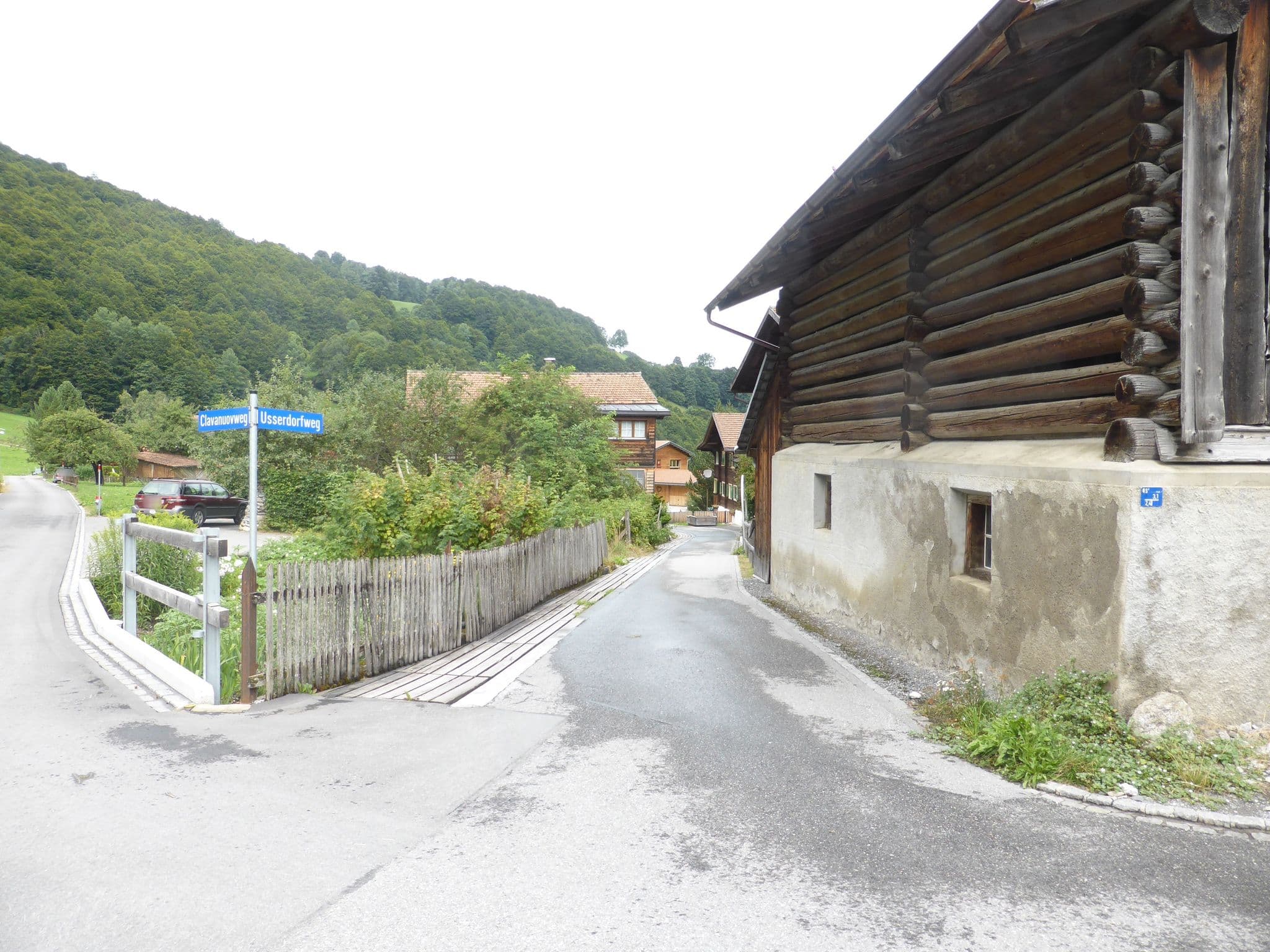 Street view near Alpine Lodge Haus Sandven, Klosters Serneus — © sennewald63 (CC BY-SA · Mapillary)