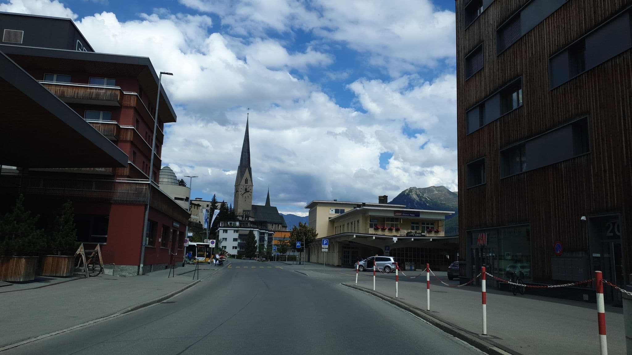 Street view near Grischa Superior, Davos — © jopparn (CC BY-SA · Mapillary)