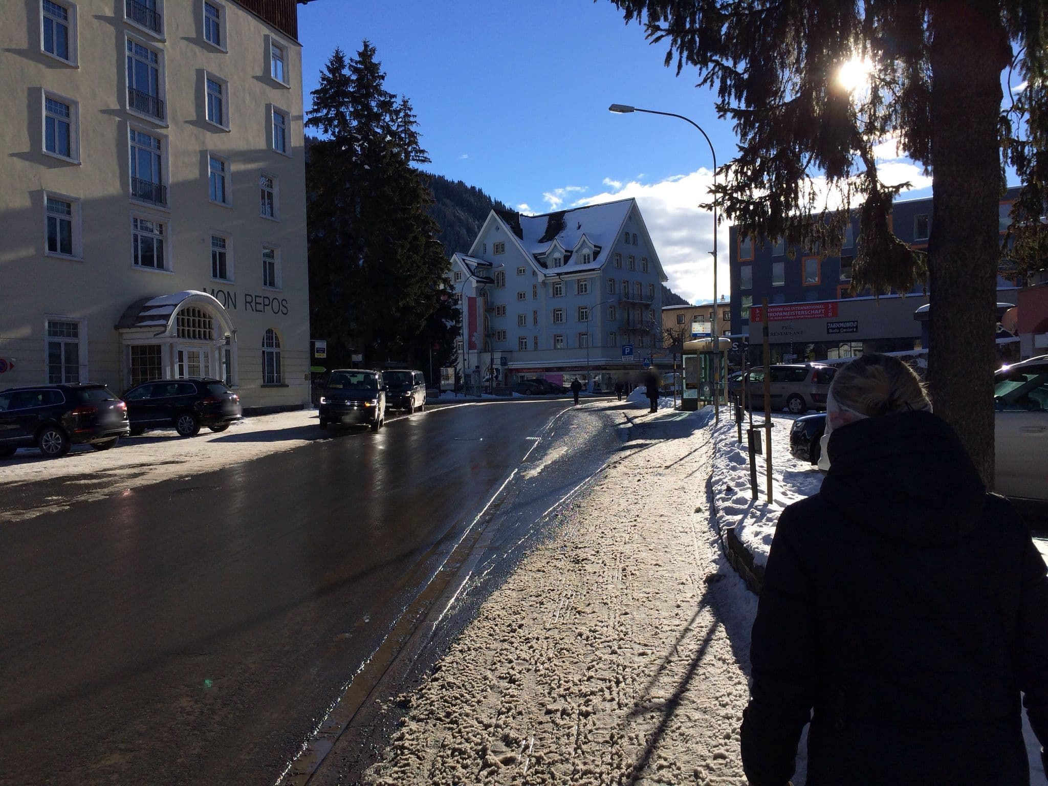 Street view near Promenade 121a - Kroth, Davos — © jan_solem (CC BY-SA · Mapillary)