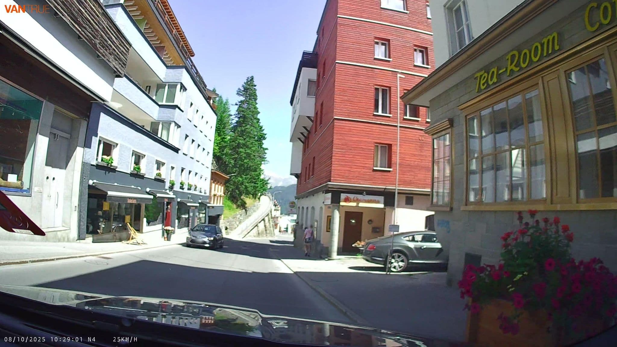 Street view near Hotel Merkur, Arosa — © fcignat (CC BY-SA · Mapillary)