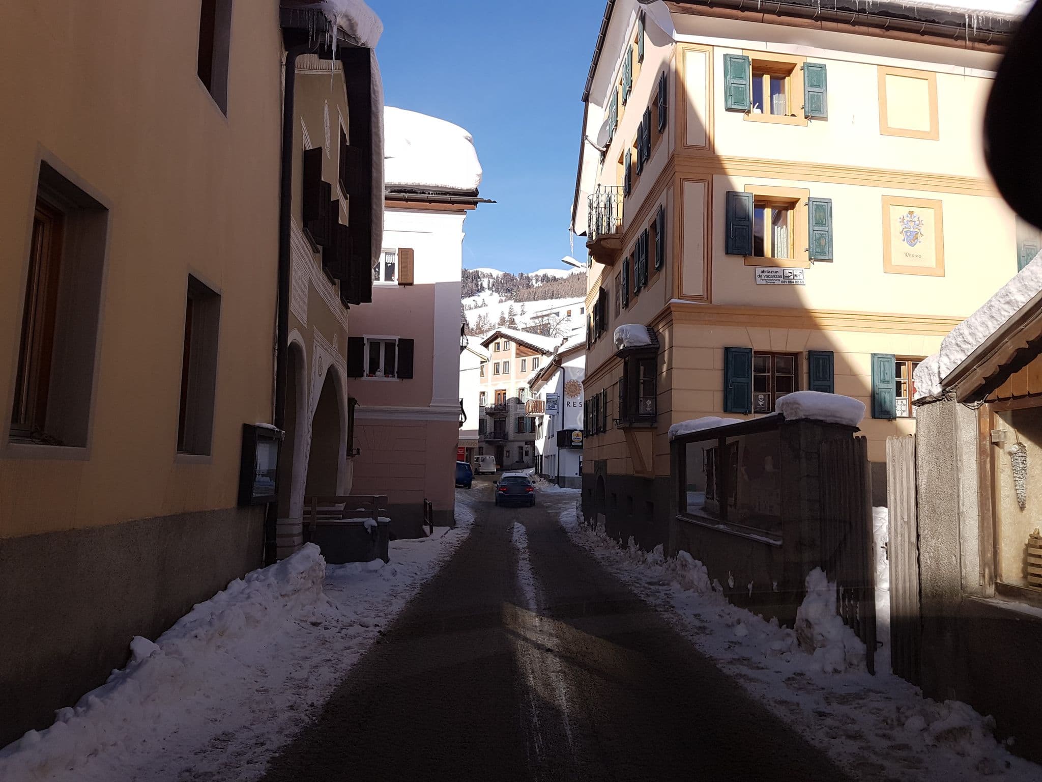 Street view near Pensiun Garni Plaz, Scuol — © sp8962de (CC BY-SA · Mapillary)