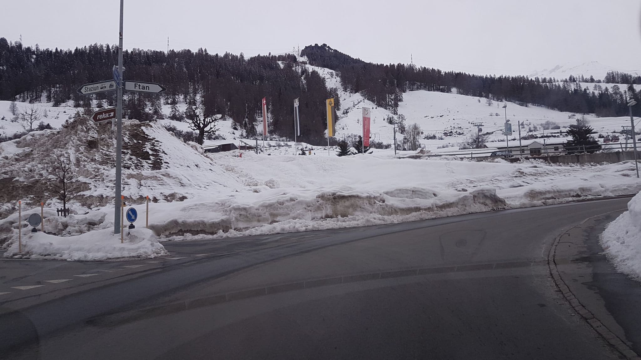 Street view near Youth Hostel Scuol, Scuol — © sp8962de (CC BY-SA · Mapillary)