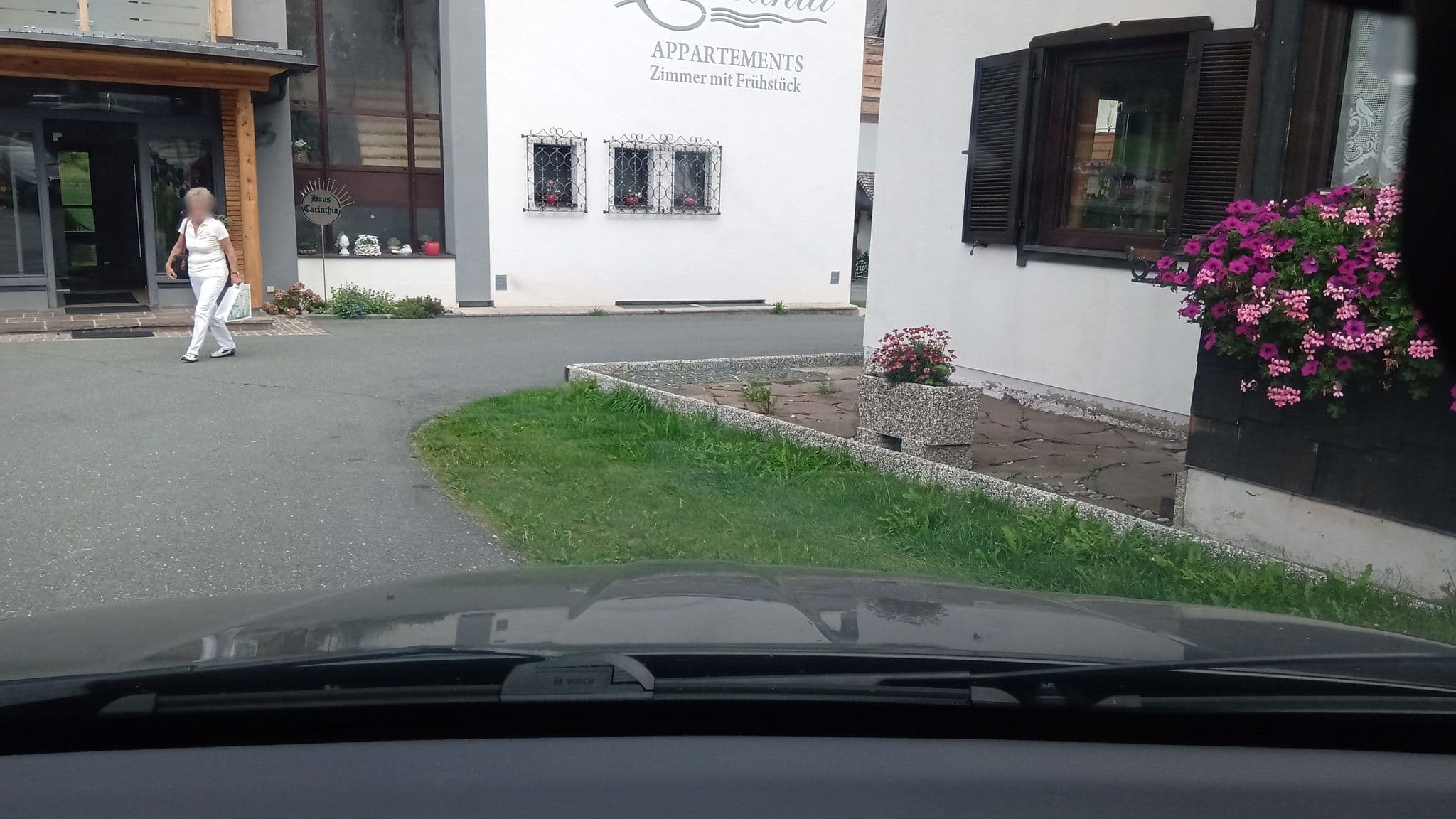 Street view near Frühstückspension Seerose, Steinfeld — © christianertler (CC BY-SA · Mapillary)