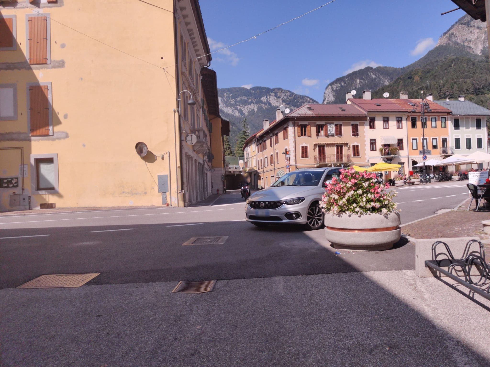 Street view near Hotel Carinzia, Hermagor — © aceini (CC BY-SA · Mapillary)