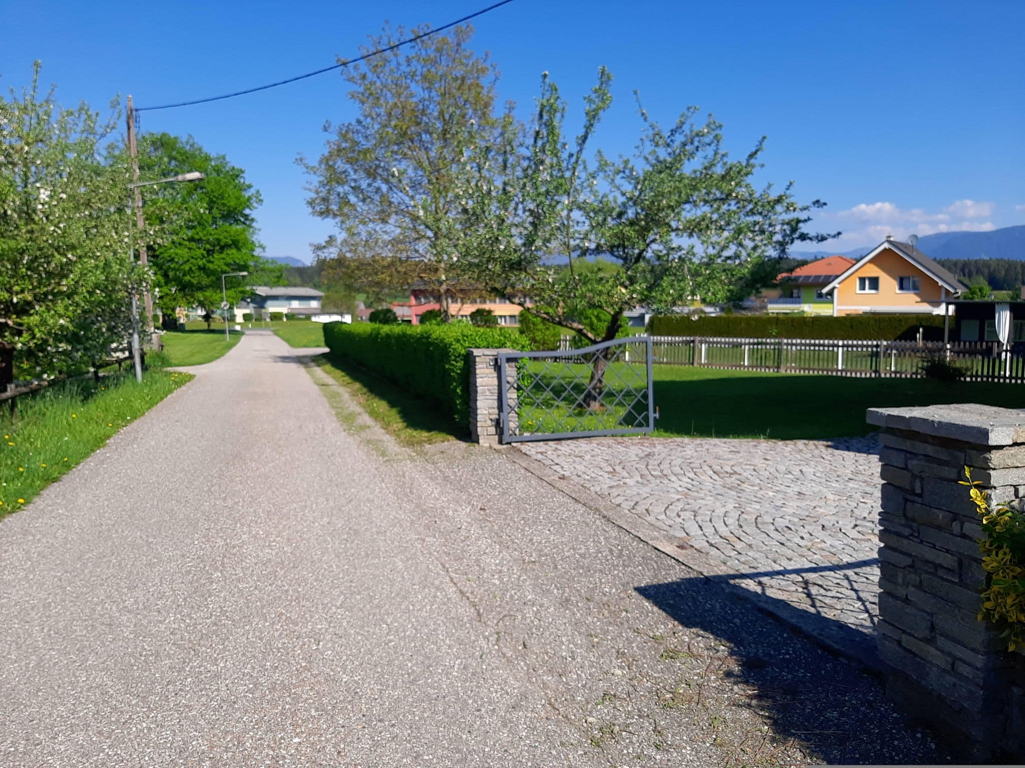 Street view near A. Grintschacher, Faak am See — © alesarrett (CC BY-SA · Mapillary)