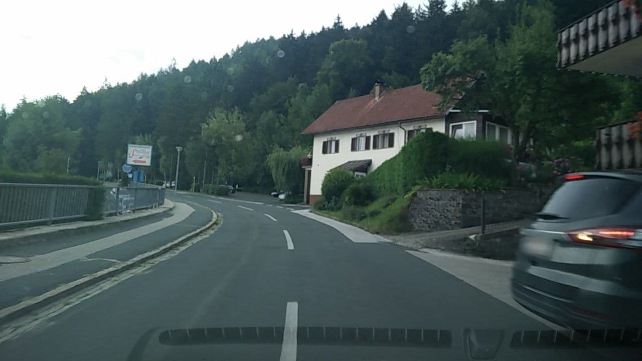 Street view near Hirtl Leopold, Eberndorf — © bellazambo (CC BY-SA · Mapillary)