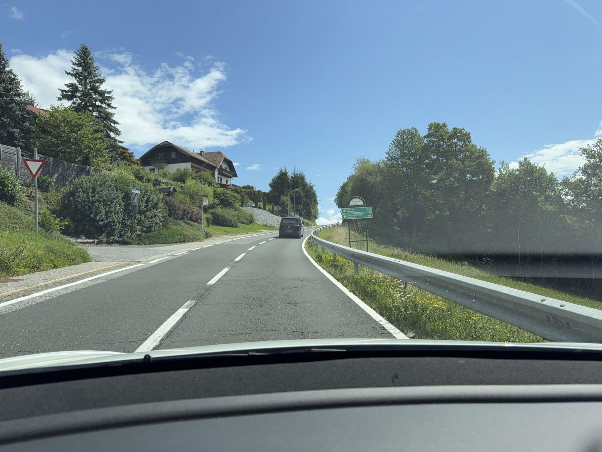 Street view near Gästehaus Gabriele, Faak am See — © ottor (CC BY-SA · Mapillary)
