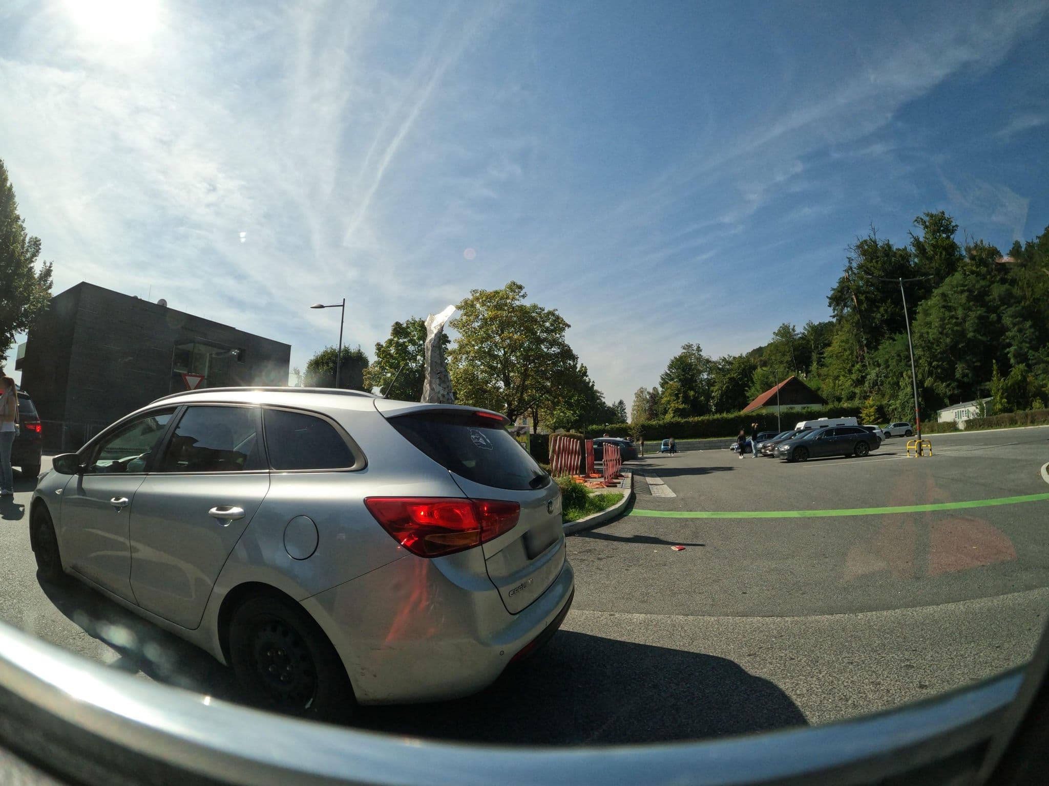 Street view near Strandhotel Columbia, Pörtschach am Wörthersee — © erias (CC BY-SA · Mapillary)