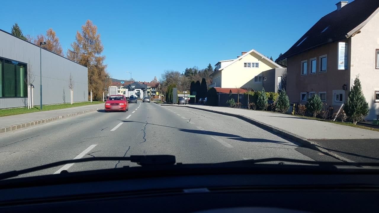 Street view near Humnig Gastronomie, Velden am Wörther See — © mik007 (CC BY-SA · Mapillary)