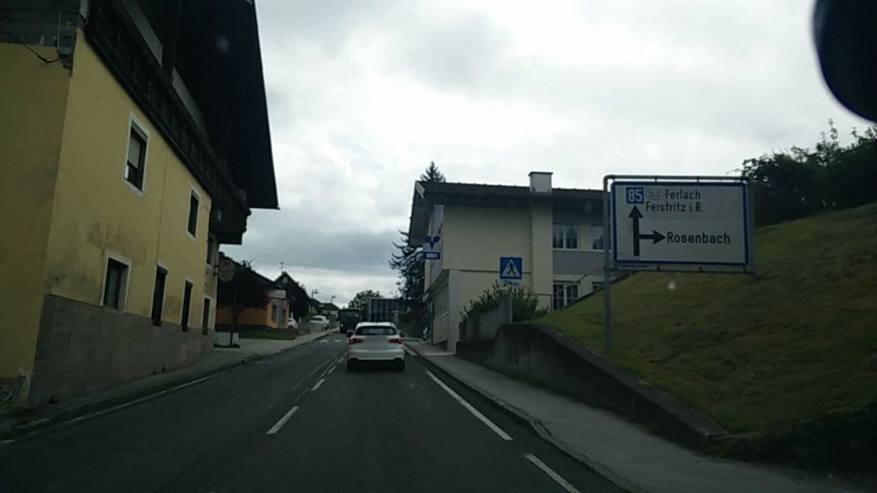 Street view near Heidrun Janach, Velden am Wörther See — © bellazambo (CC BY-SA · Mapillary)
